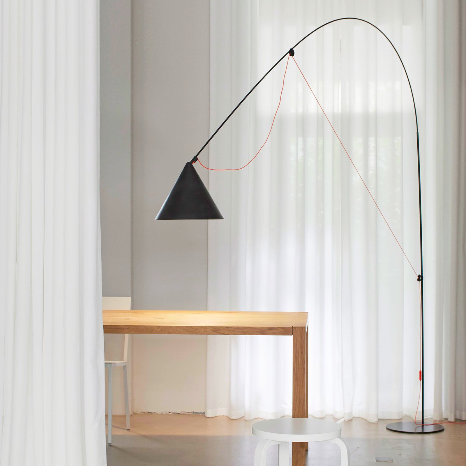 midgard LED floor lamp AYNO XL, black/orange 2,700 K 290 cm