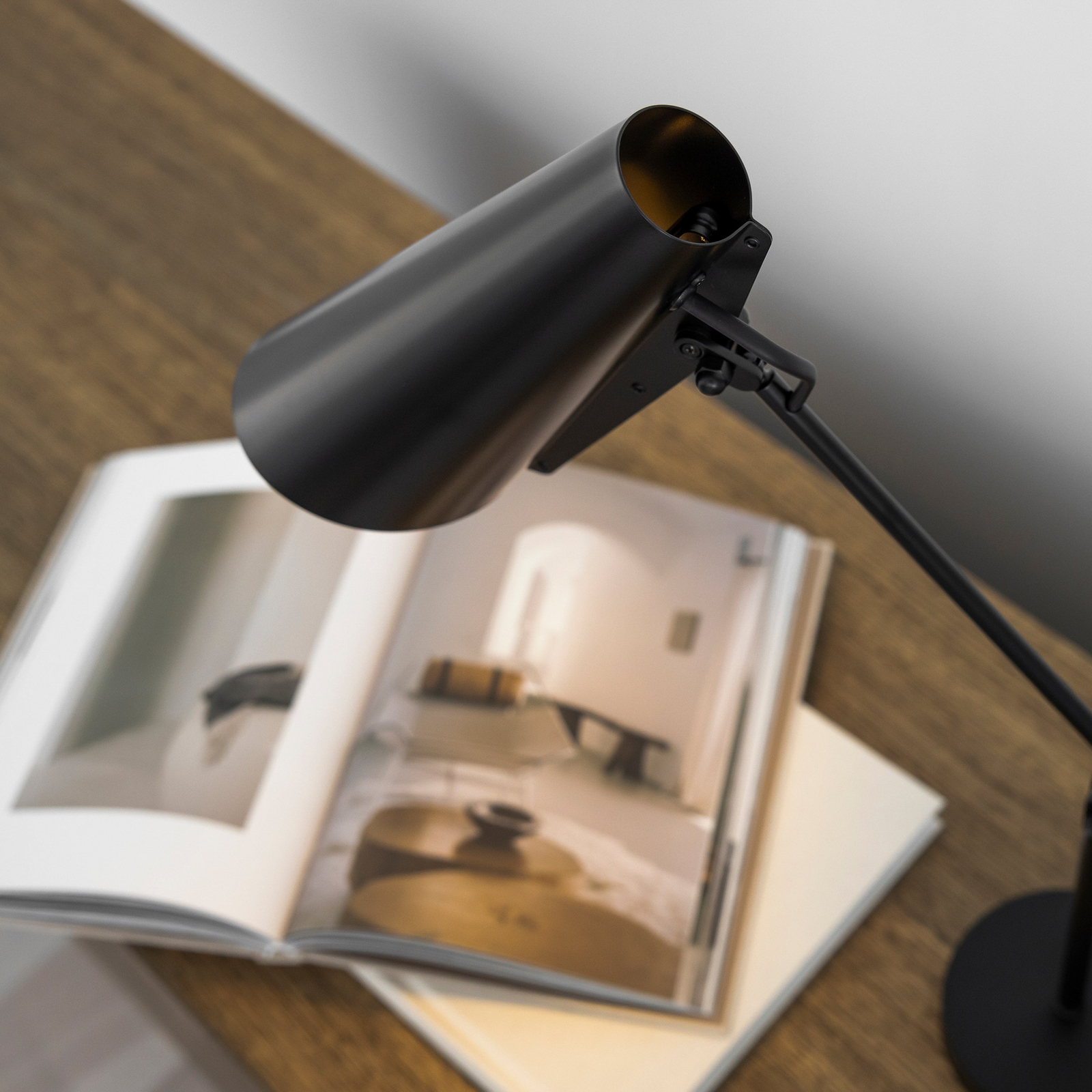 Candeeiro de mesa Northern Birdy em preto