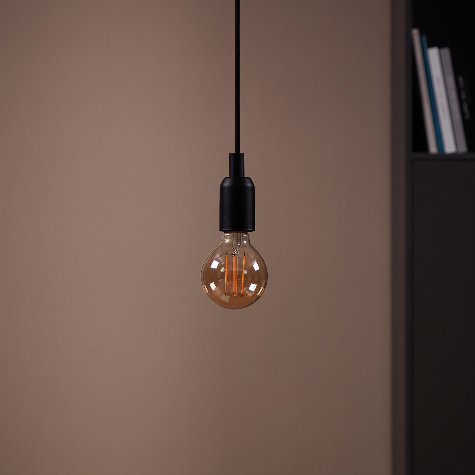 Светодиоден глобус E27 G80 4W с нажежаема жичка 1 700К кехлибар с