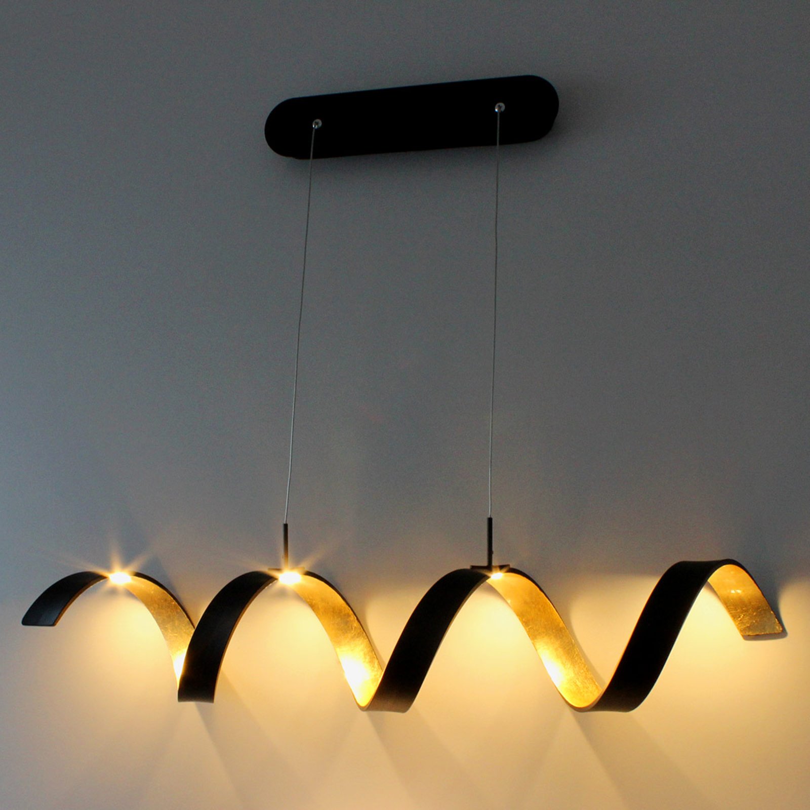 LED-Hängeleuchte Helix, schwarz-gold