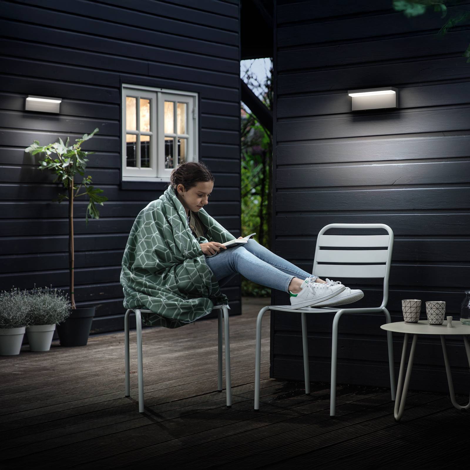 Philips Kinkiet zewnętrzny LED Bustan UE, zestaw 2 szt., 2700 K