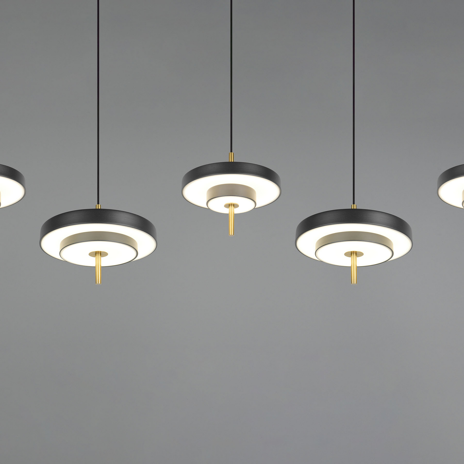 Candeeiro suspenso LED Keaton, preto/dourado 140 cm CCT, 5 lâmpadas. Candeeiro suspenso LED Keaton, preto/dourado 140 cm CCT, 5 lâmpadas.