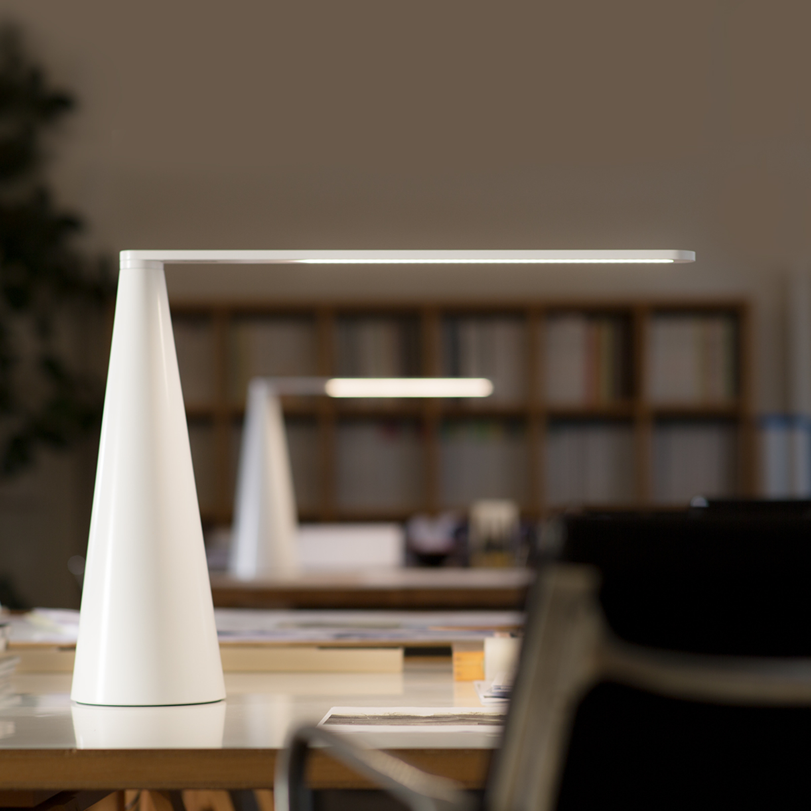 Martinelli Luce Elica -LED-pöytälamppu, 38 cm