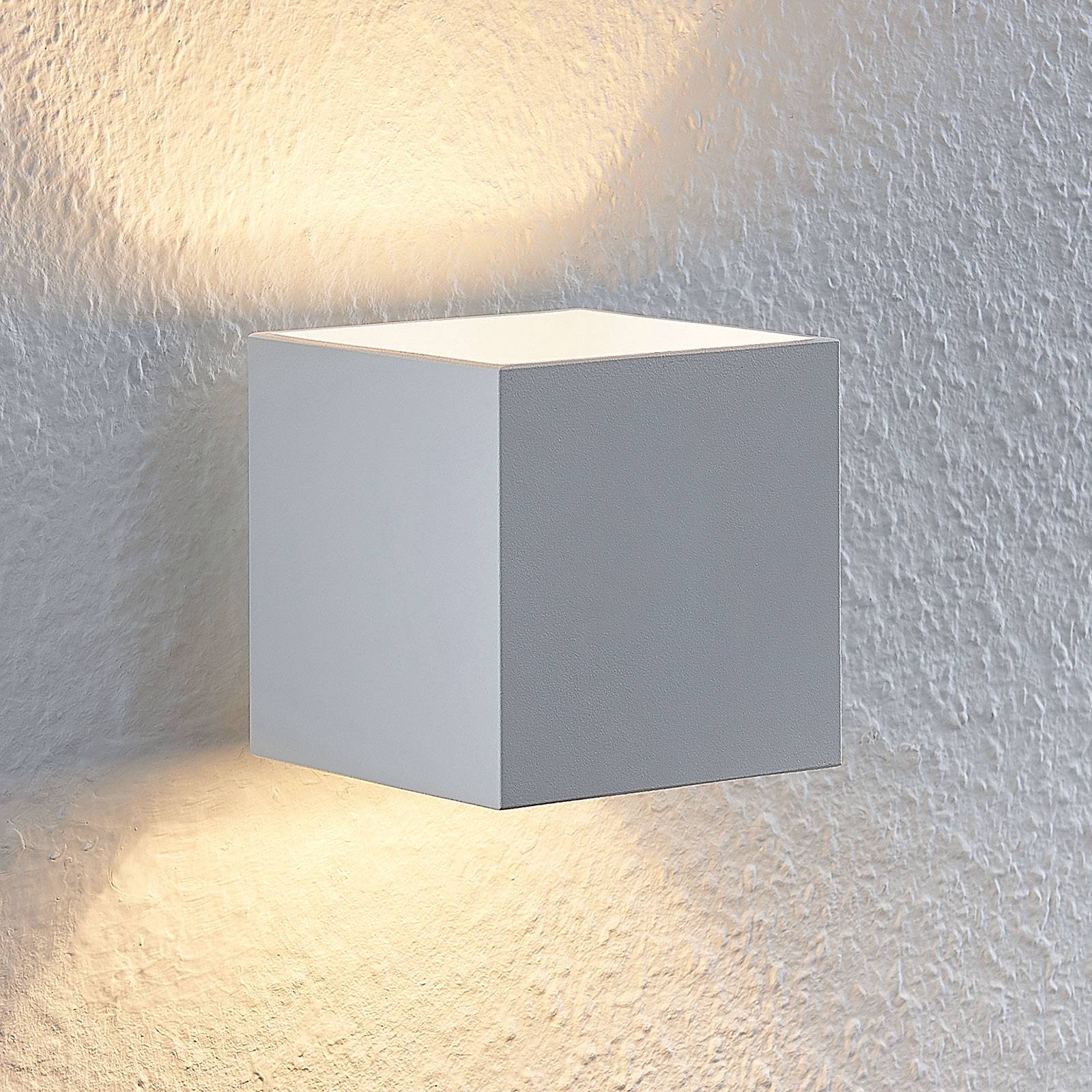 Lindby Mirza væglampe i aluminium, kantet, hvid