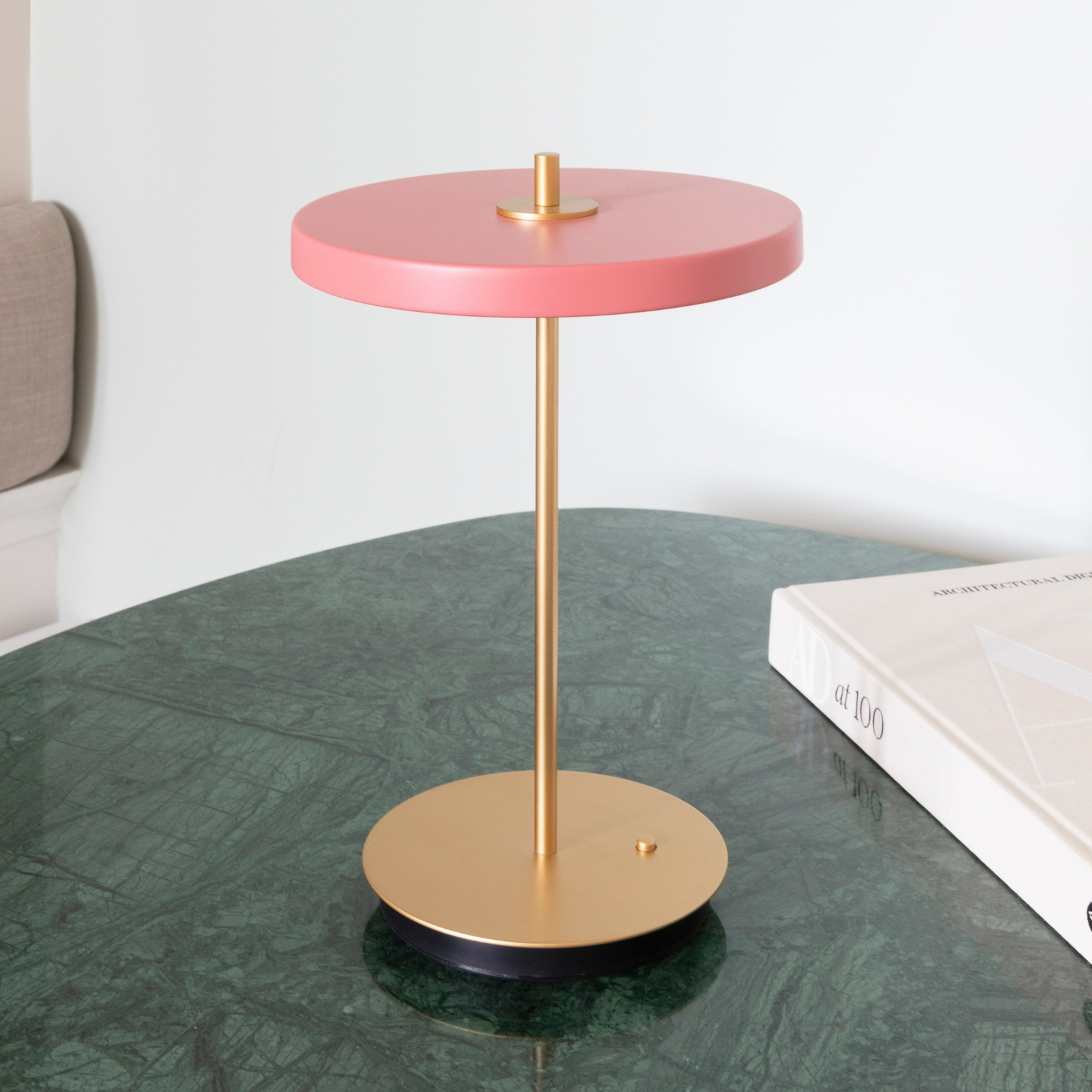 Asteria Move LED rechargeable table lamp, rose gold/brass, 31 cm - UMAGE