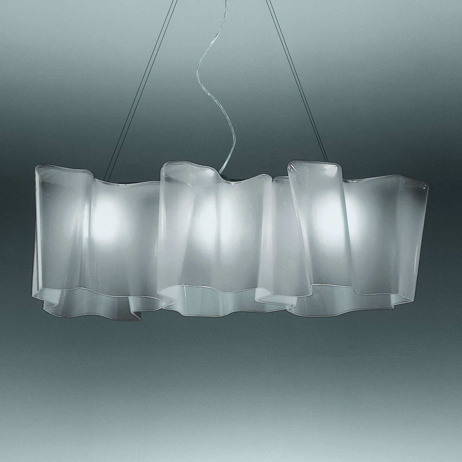 Artemide Logico -riippuvalaisin, 3-lamp. 100 cm