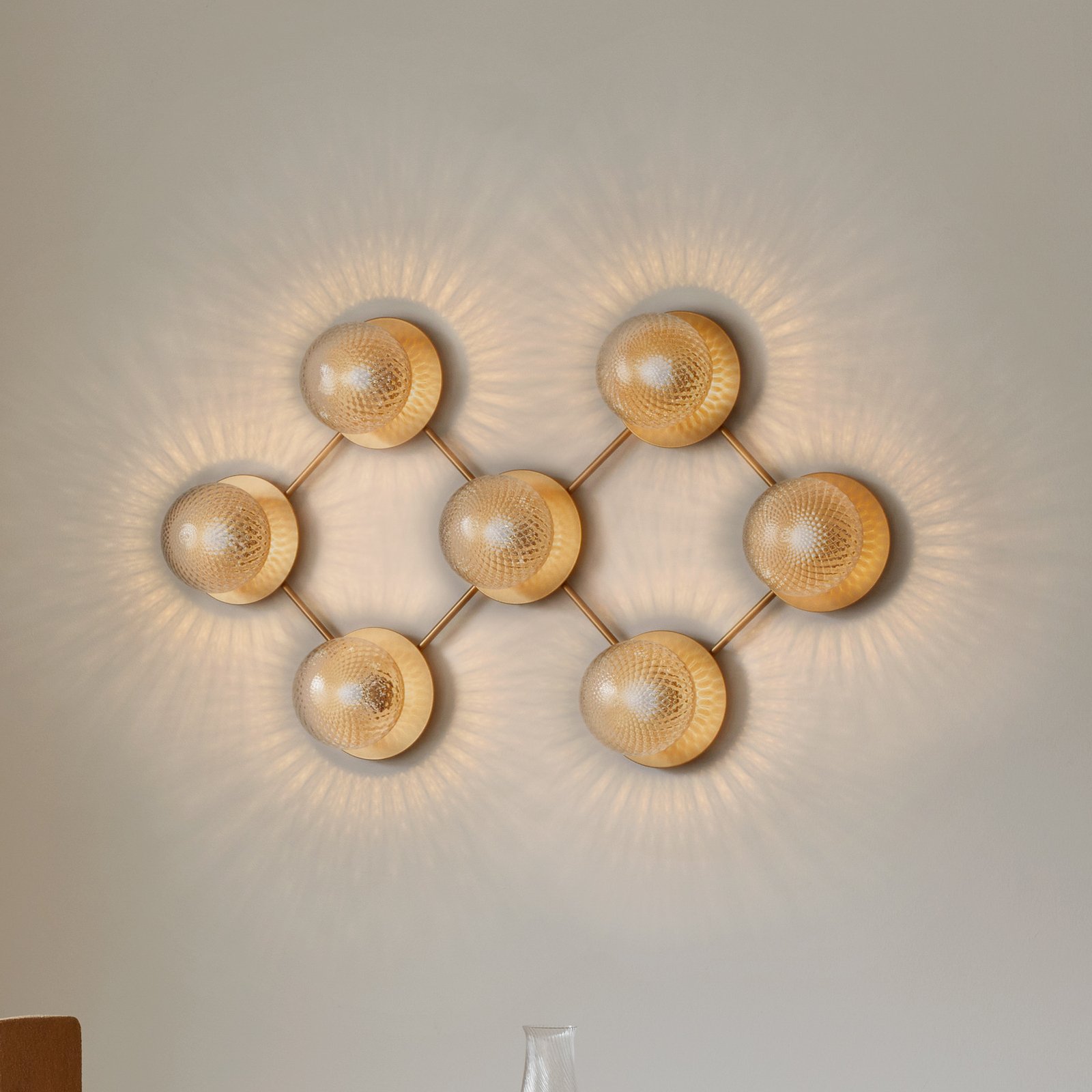 Liila 7 Vegg-/Taklampe Nordic Gold/Optic Clear - Nuura