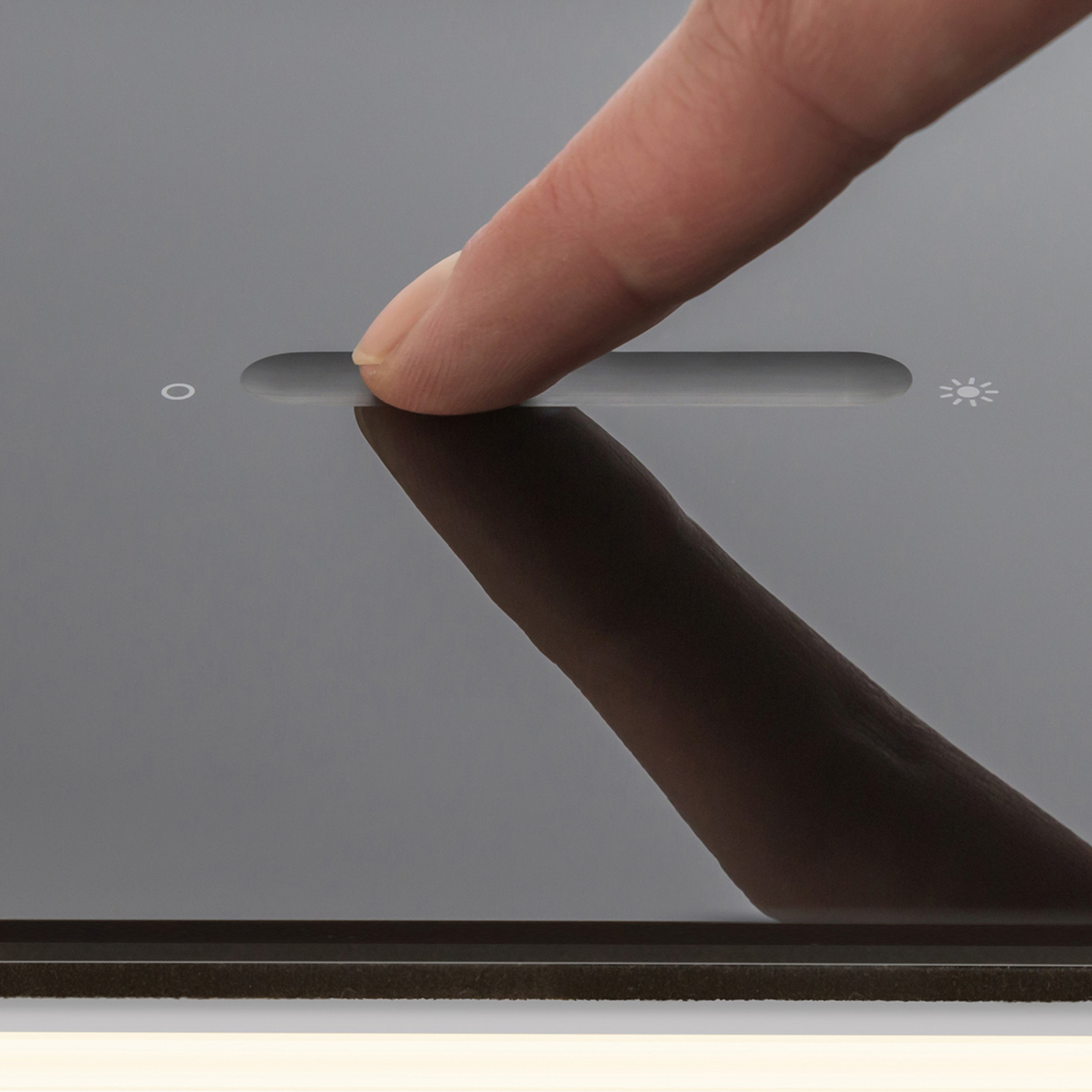 OMLED One s3 - flache OLED-Pendelleuchte