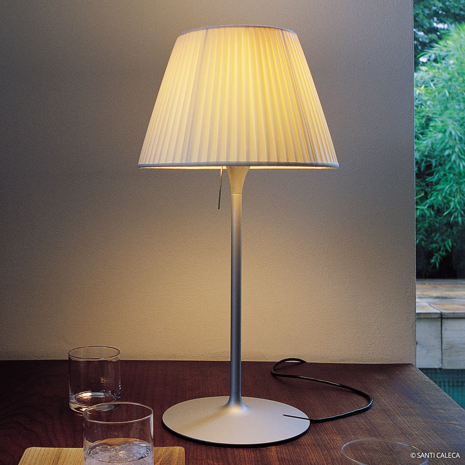 FLOS Romeo Soft T1 tafellamp m. geplooide kap