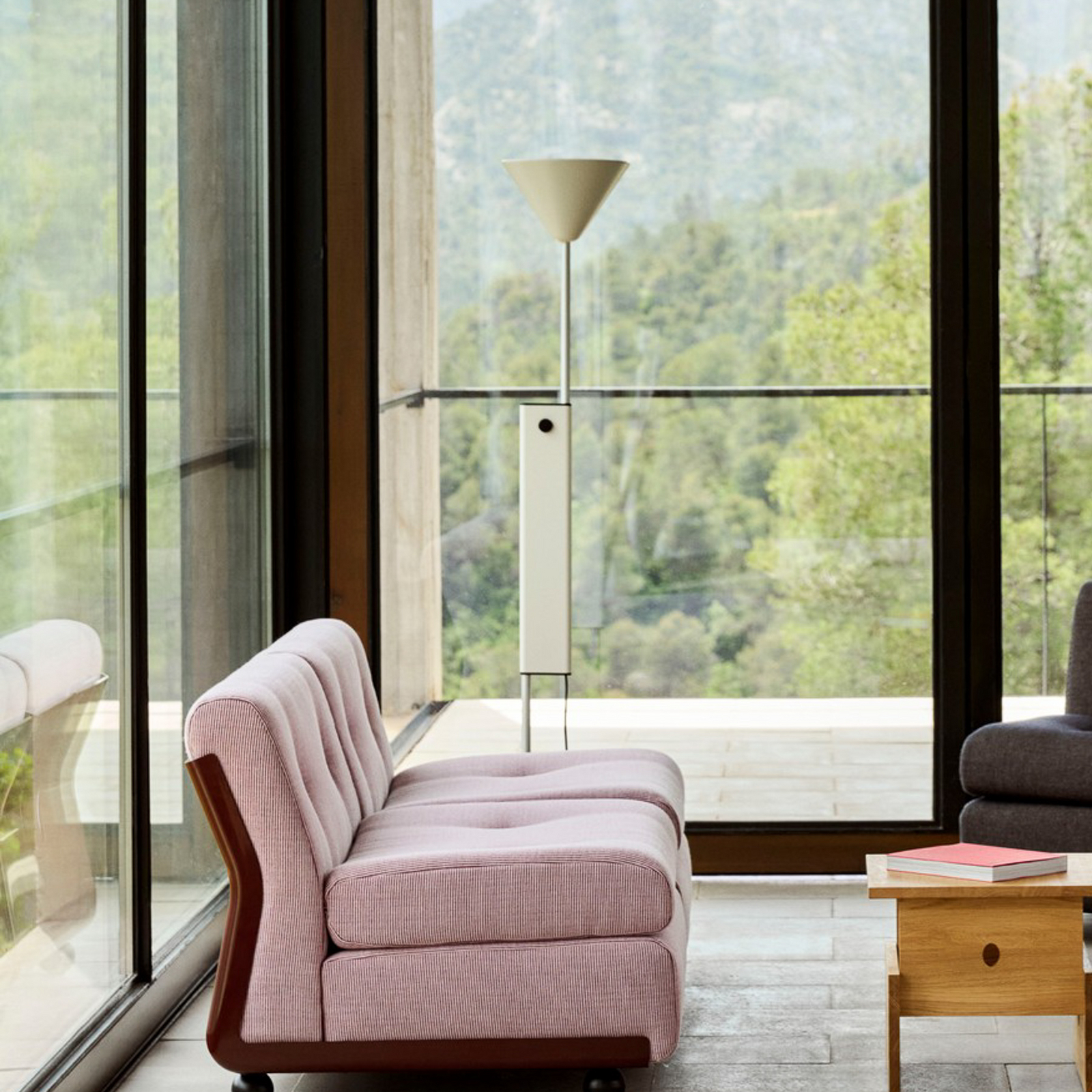 Lampe sur pied Twist, blanc, 200 cm, à intensité variable, hauteur réglable -