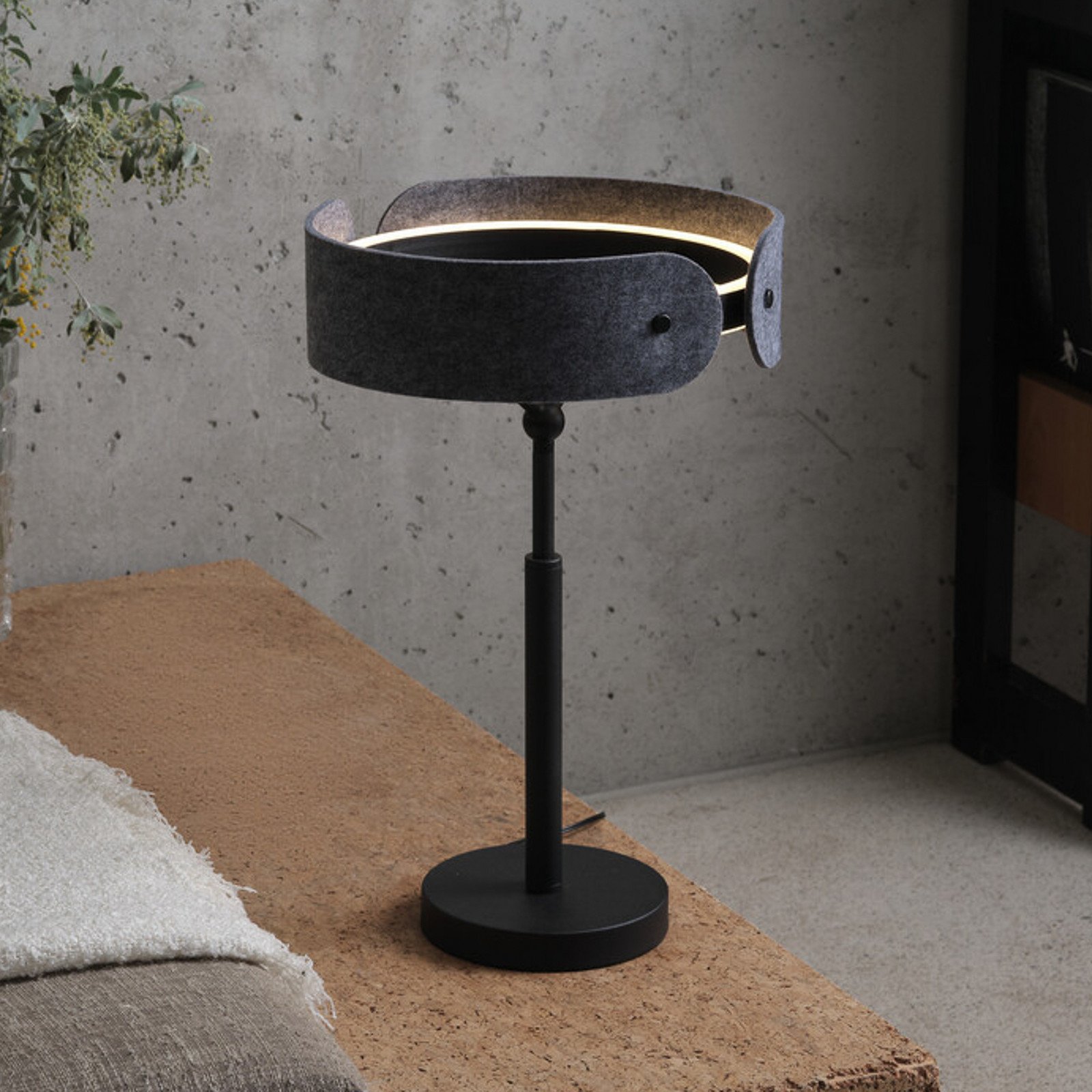 Lampa de masă LED OSRAM Decor Curve Felt gri pâslă 3.000 K - Camera de zi / sufragerie - Modern - gri închis - Țesătură / Textil