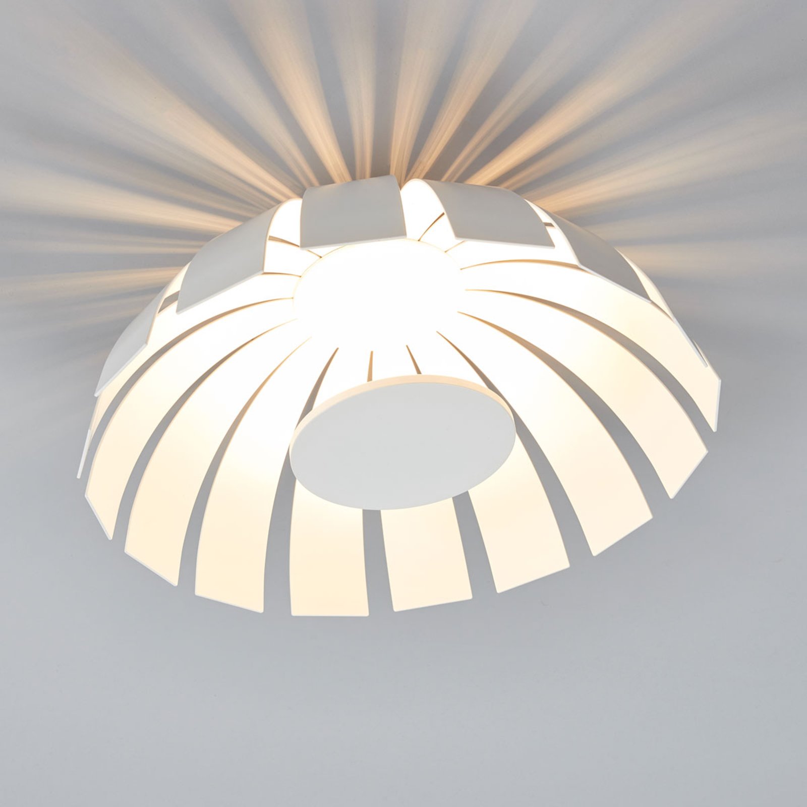 Candeeiro de teto de design LED branco Loto, 33 cm