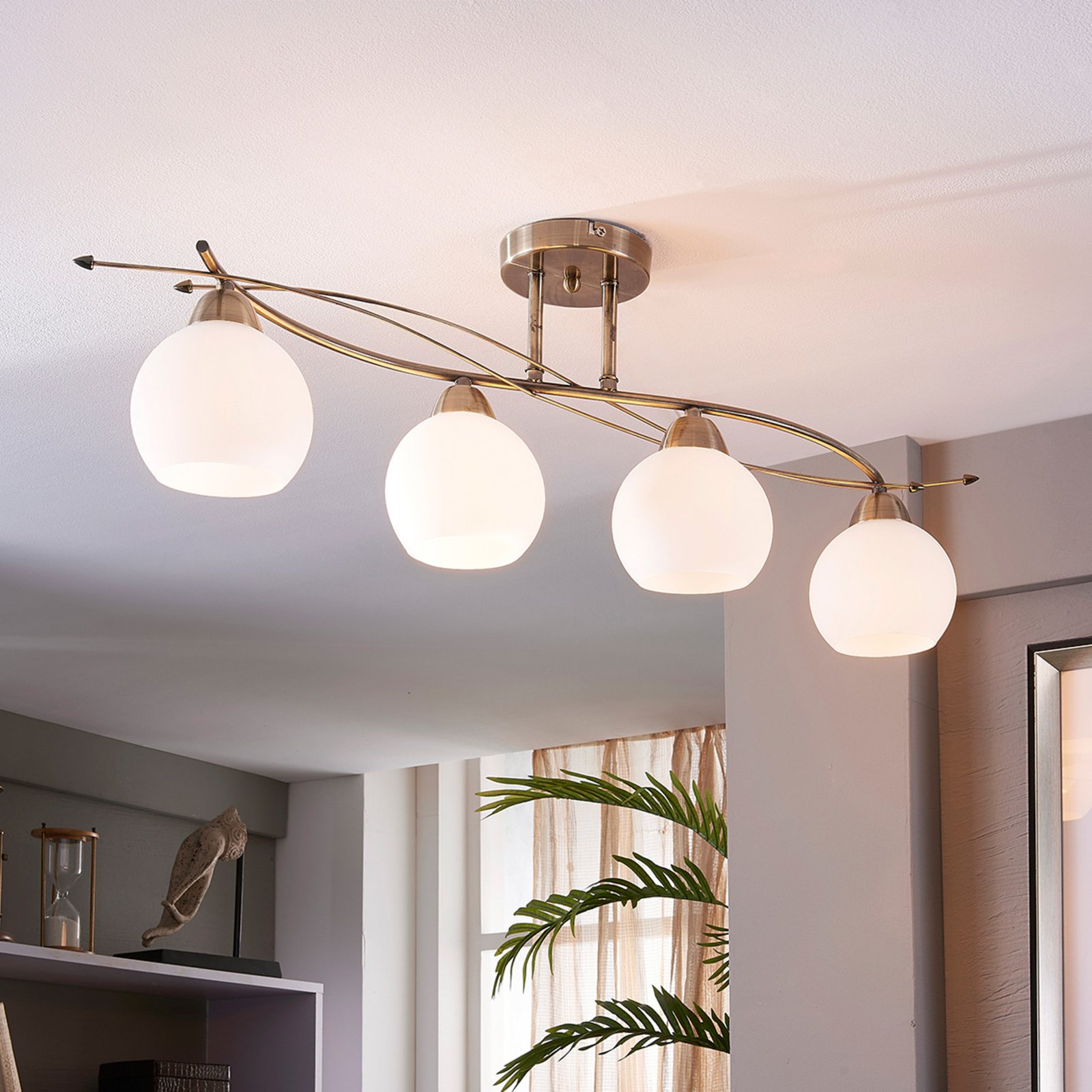 Leanda 4 Plafonnier Opal/Antique Brass - Lindby