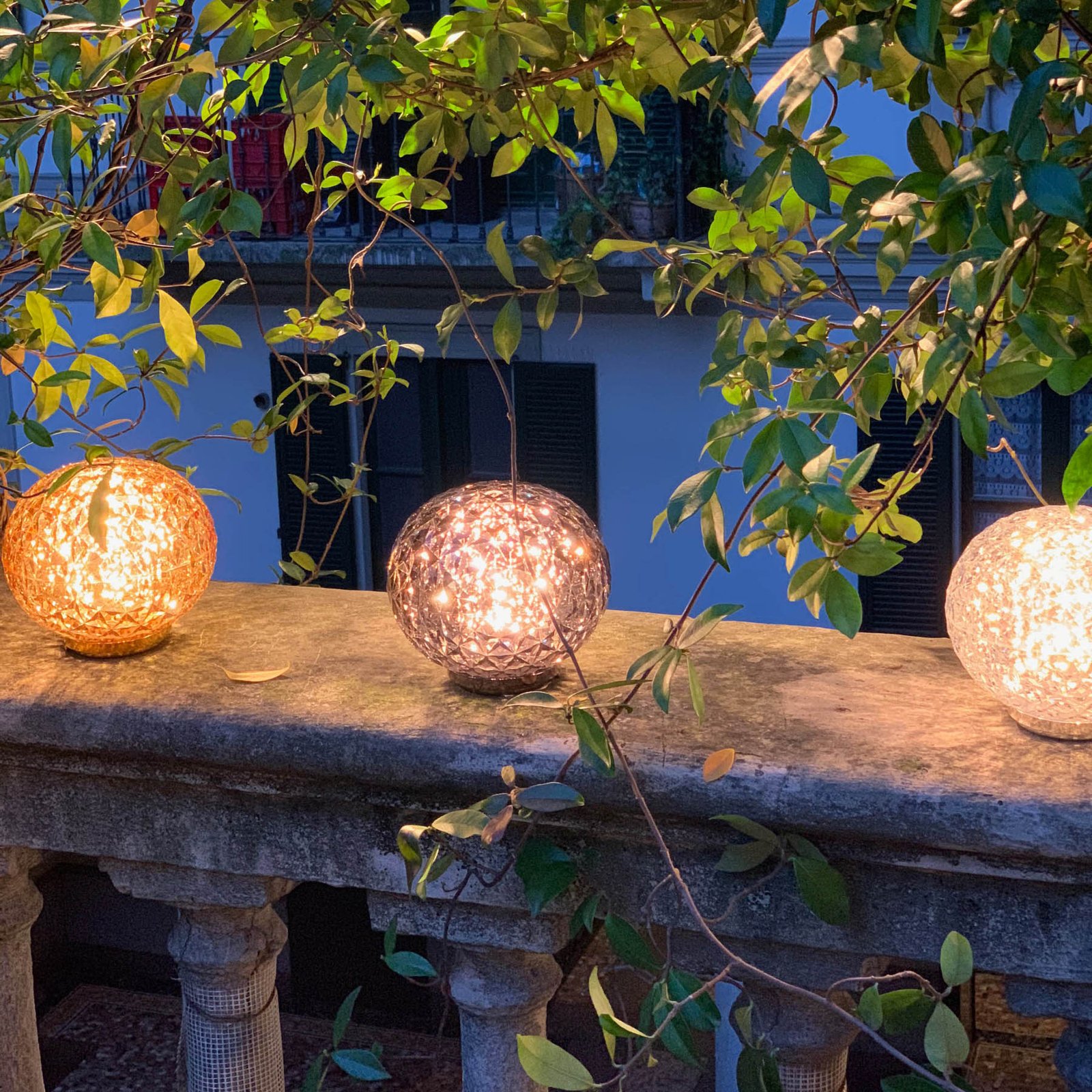 Mini Planet Plug Lampe de Table Yellow - Kartell