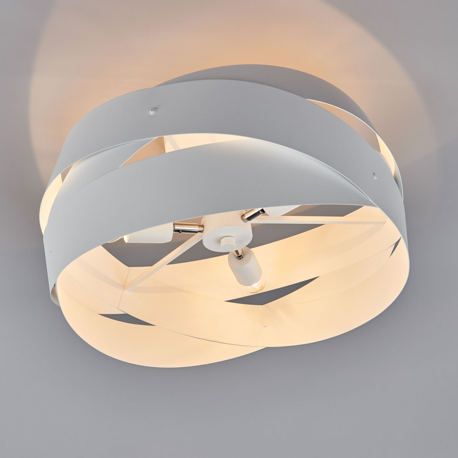 Tornado - beautifully shaped ceiling lamp in white
