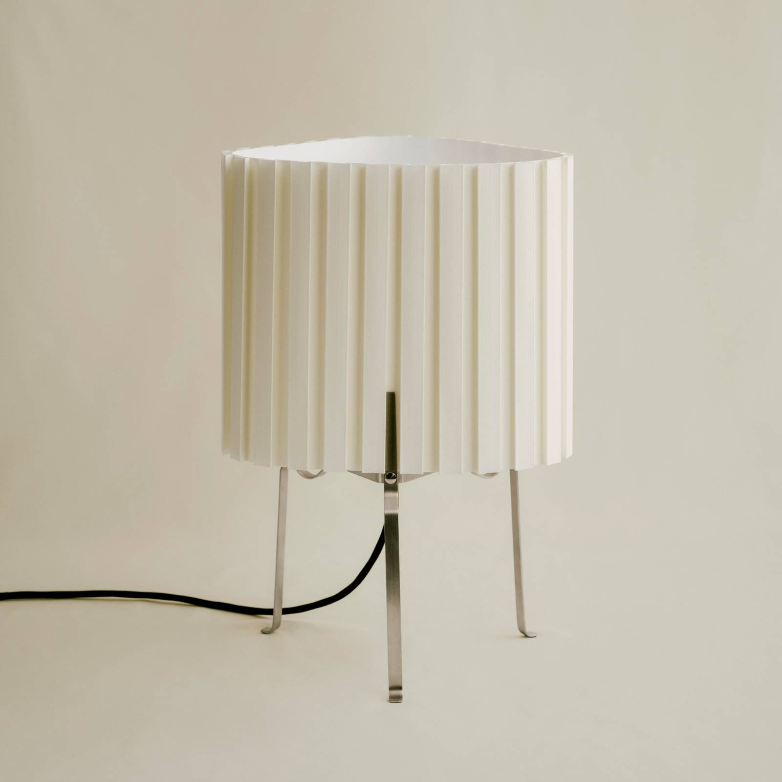 Lampa stołowa HAY Canelé, biała, wysokość 37 cm, E14, materiał