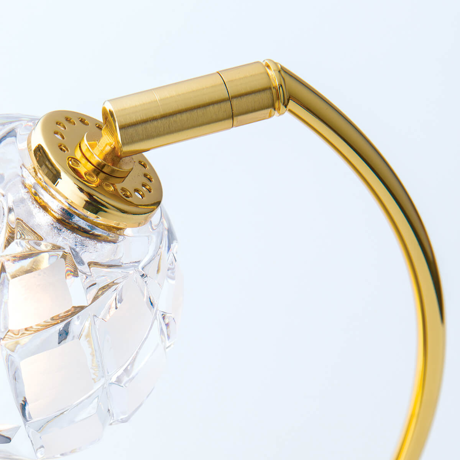 Lámpara de mesa Maderno, cristal de plomo, oro