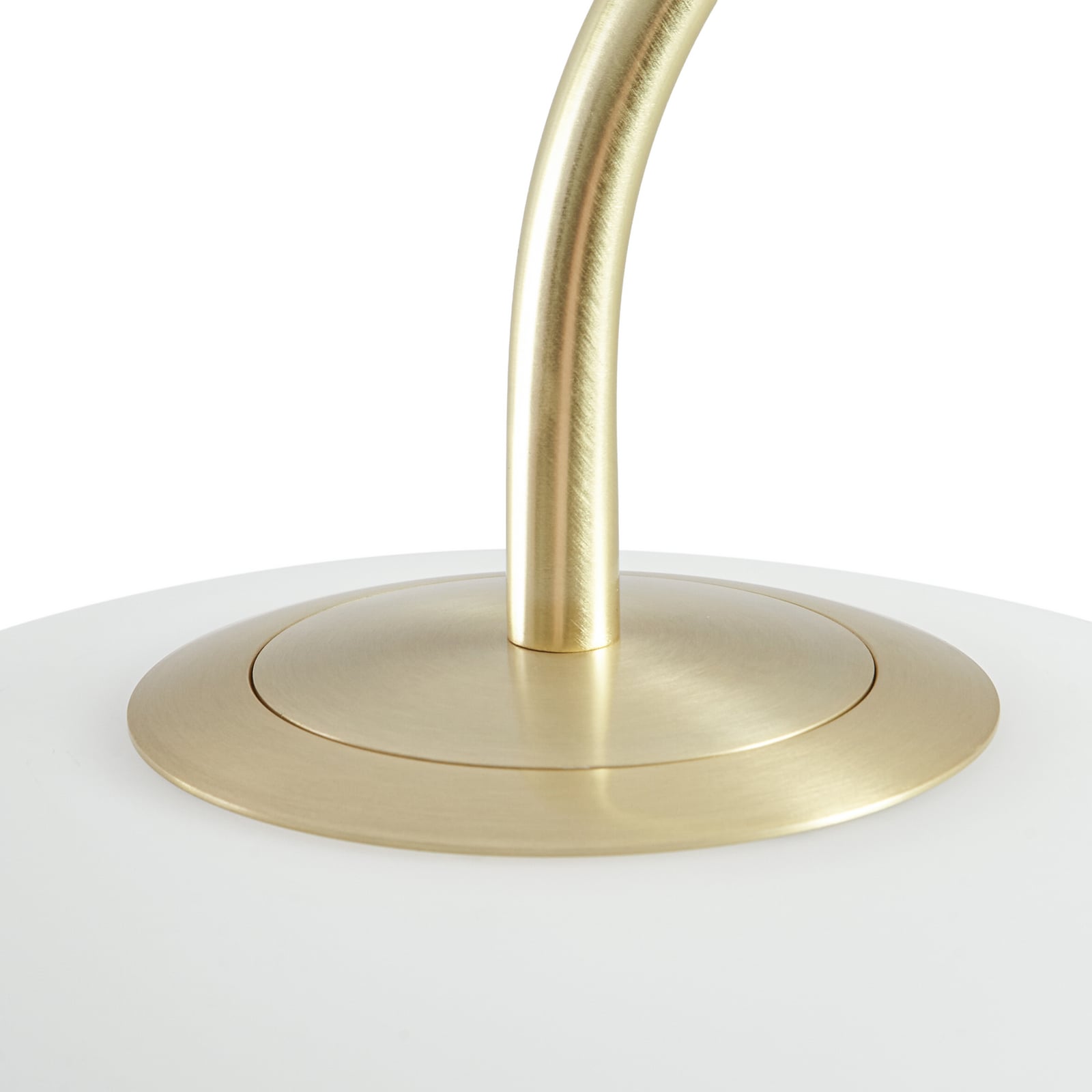 Lucande LED-Stehleuchte Tenebra, 150 cm, messing/weiß, Glas Lucande LED-Stehleuchte Tenebra, 150 cm, messing/weiß, Glas