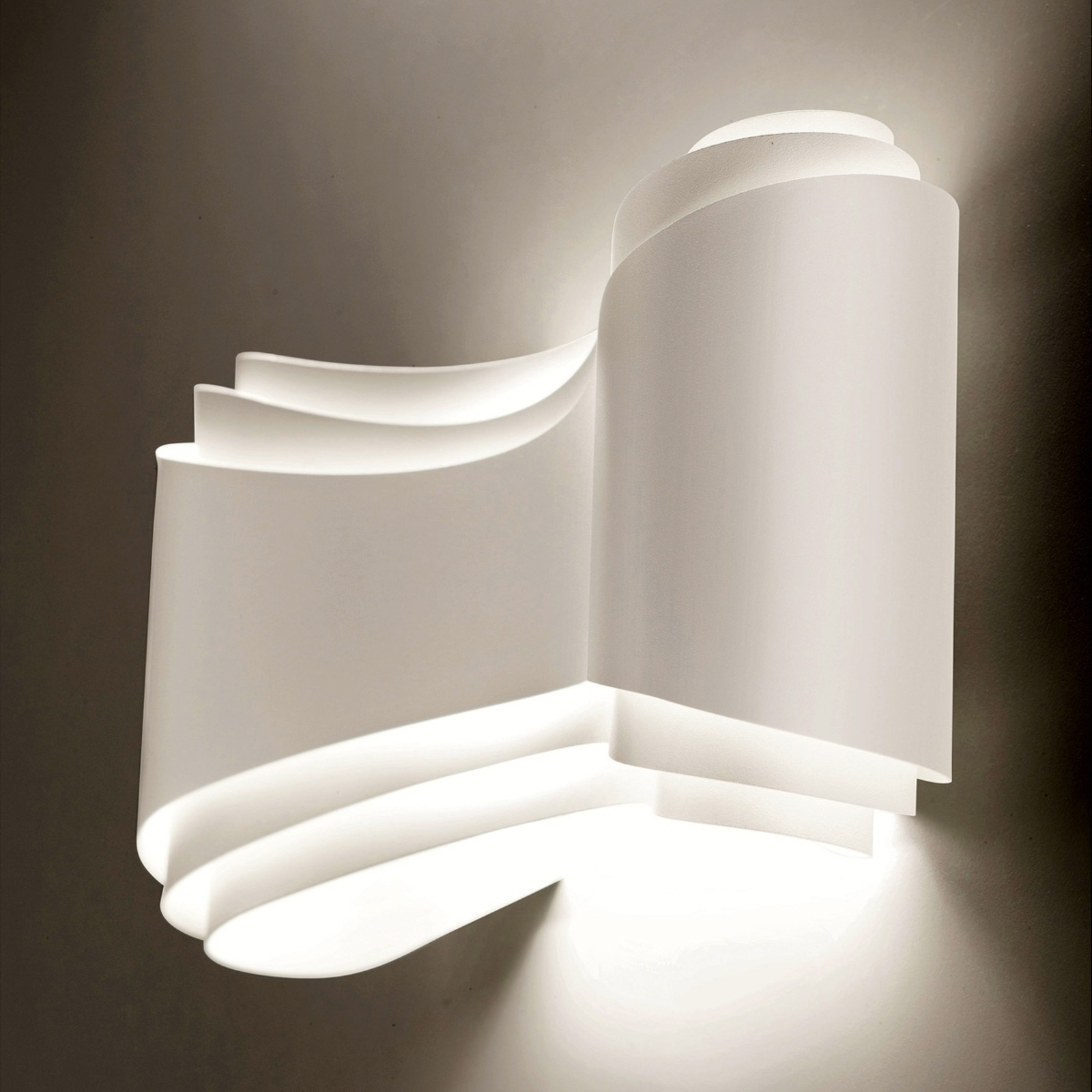 Bijela dizajnerska zidna svjetiljka Ionica