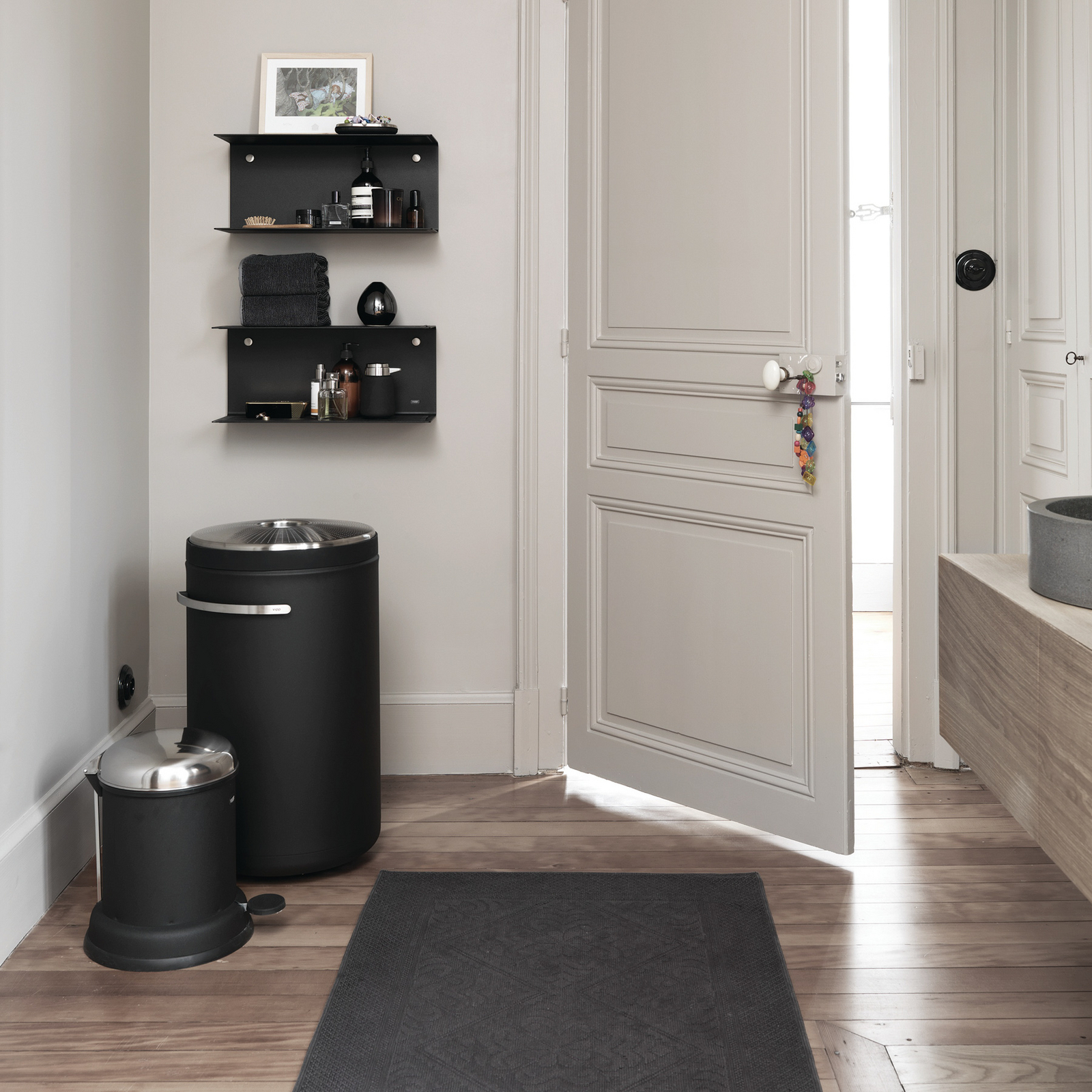 Vipp14 Tretmülleimer, schwarz, 8L, Stahl - Vipp Vipp14 Tretmülleimer, schwarz, 8L, Stahl - Vipp