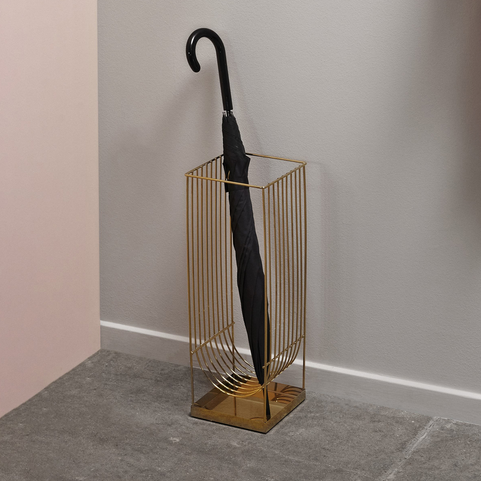 AYTM umbrella stand Curva, gold-coloured, height 56 cm, steel