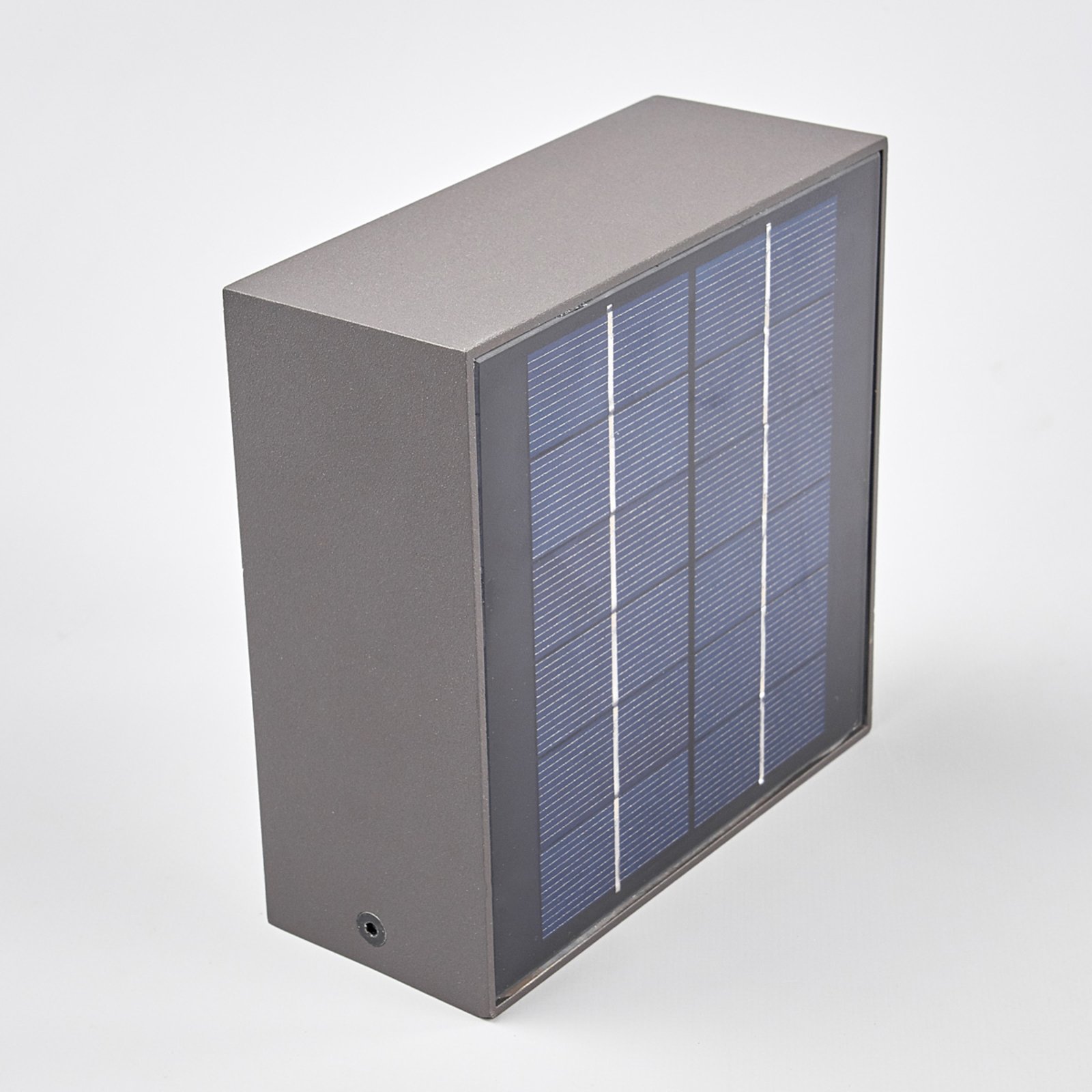 Sensor-LED-utomhusvägglampa Mahra, solardriven