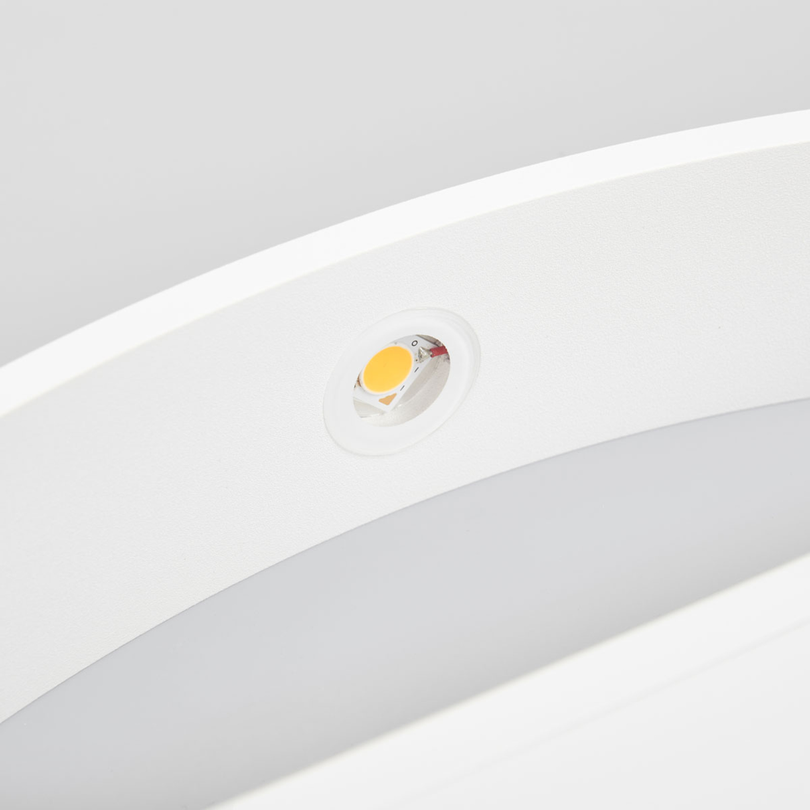 Candeeiro de parede LED Helestra Yona, branco, 37,5 cm