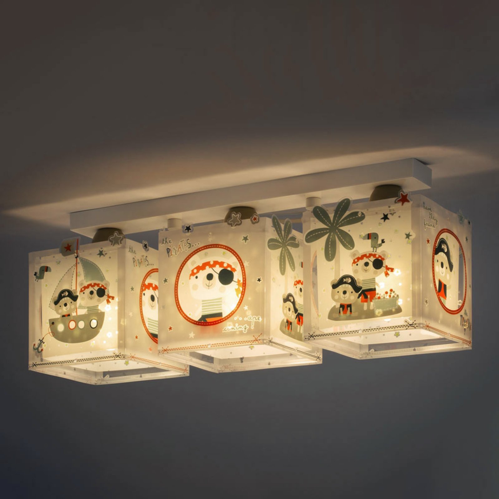 3-bulb ceiling lamp Pirates for the children's room