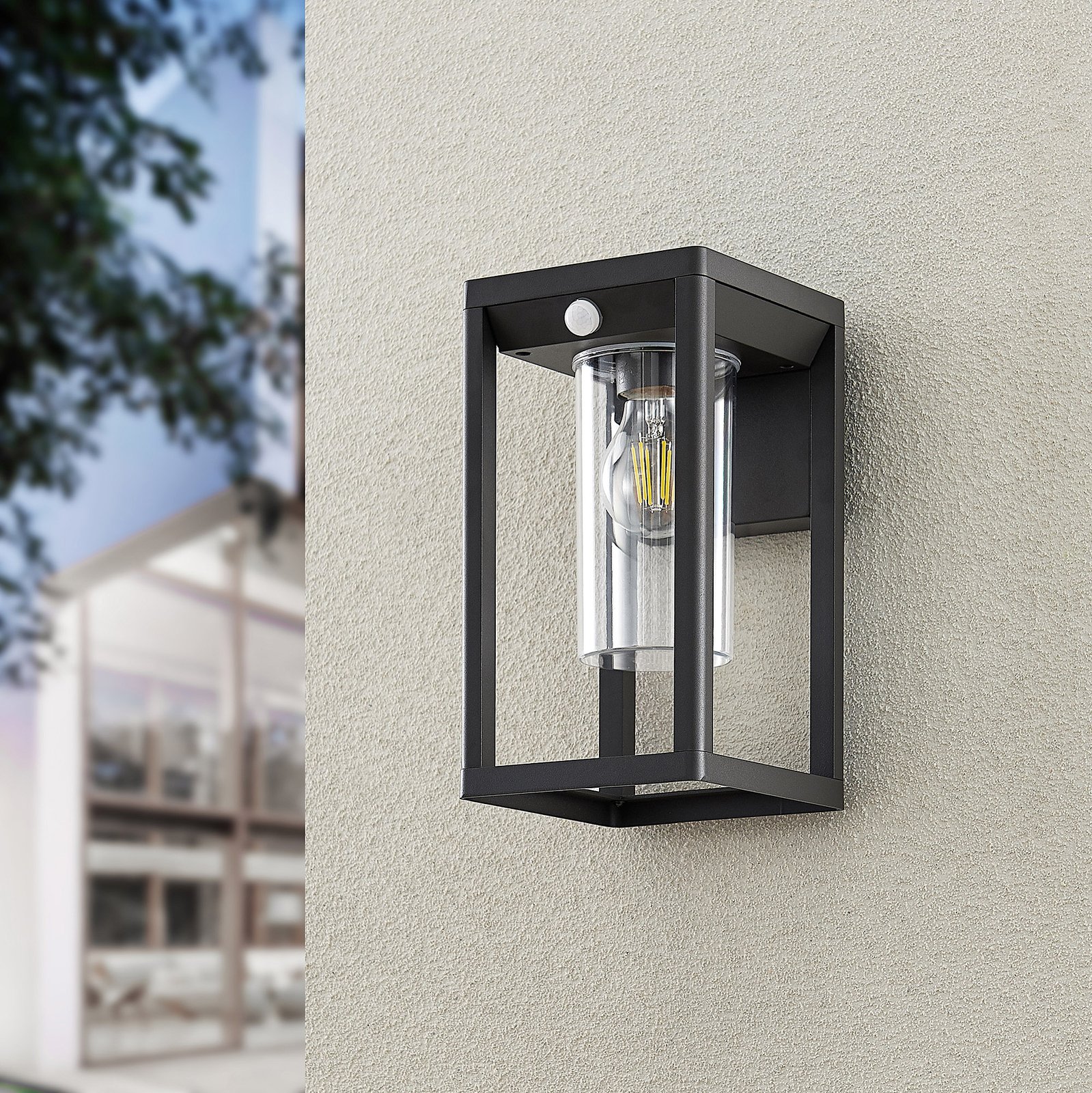 Lindby Estami outdoor wall light, sensor dark grey