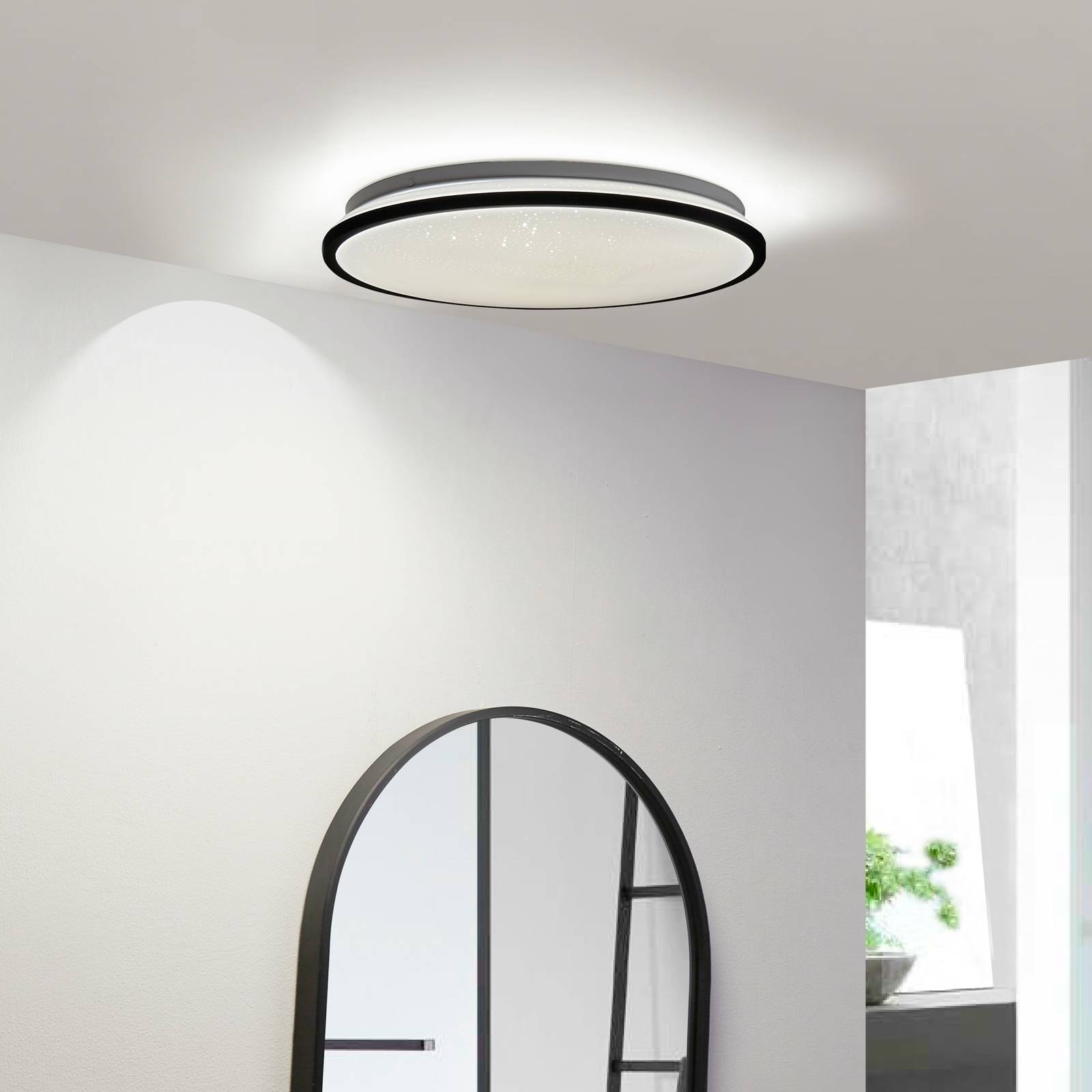 Lindby LED-taklampe Glane svart/hvit plast IP44