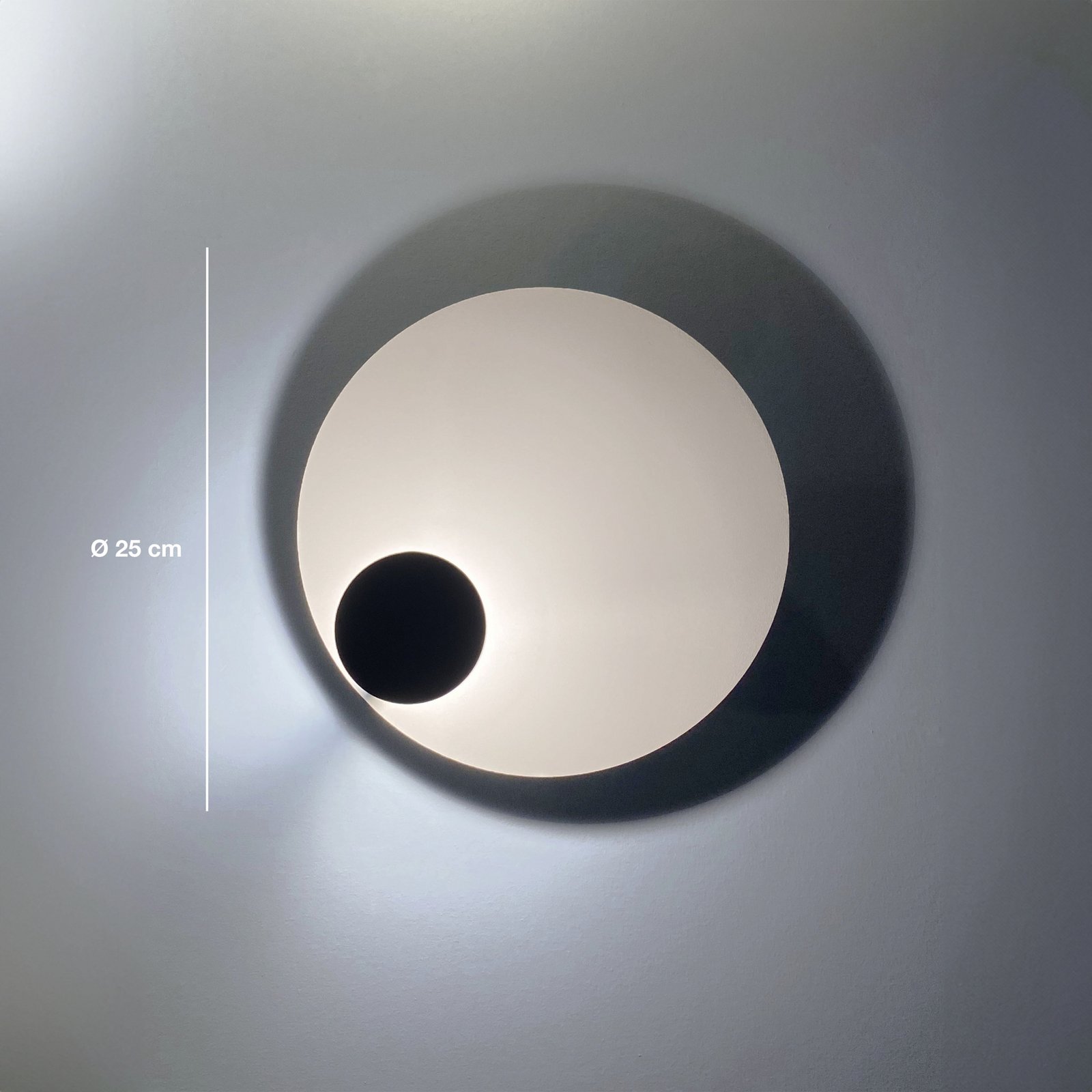 Knikerboker LED wall lamp Pois, white, Ø 25 cm, dimmable