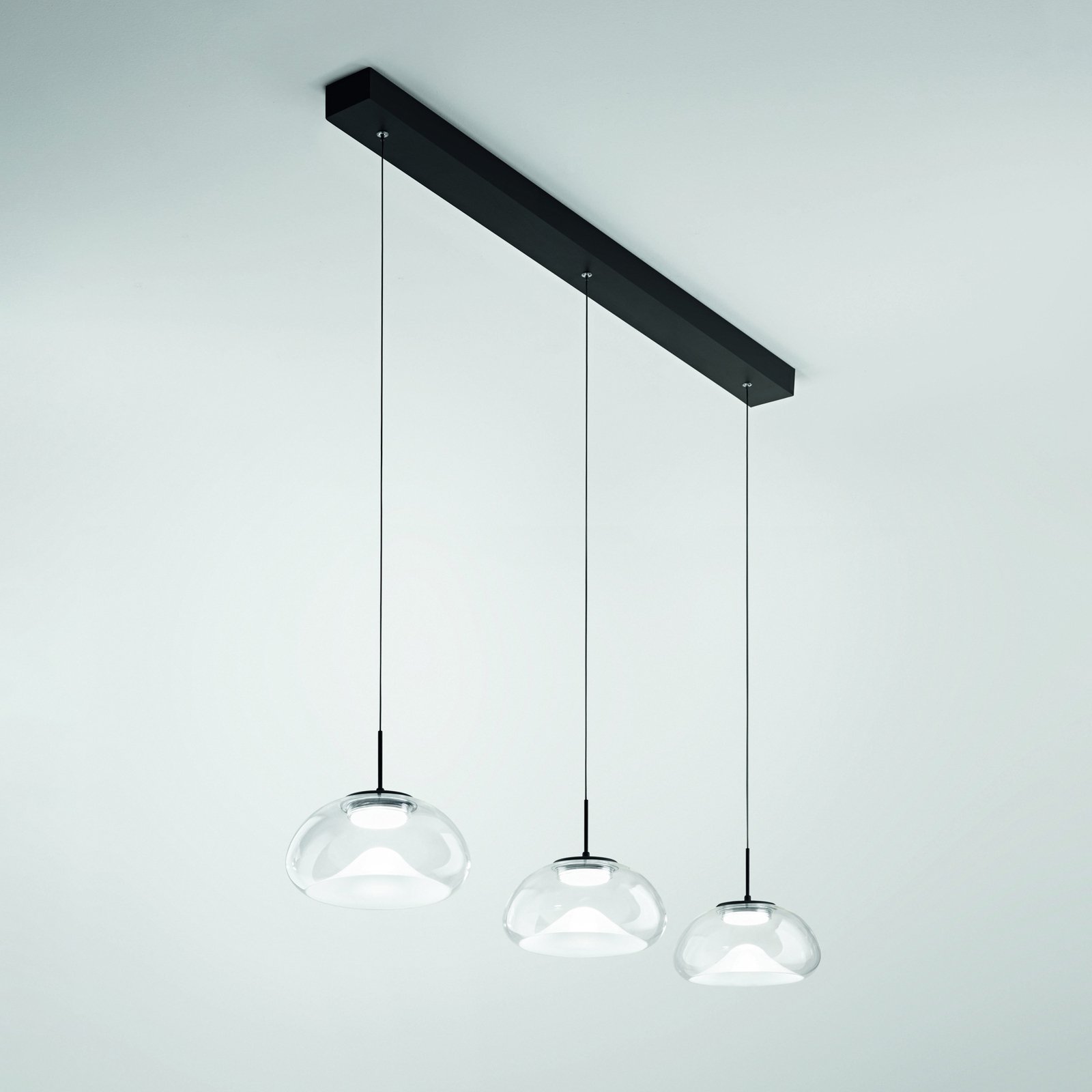 LED pendant light Brena, transparent, 3-bulb, dimmable, CCT
