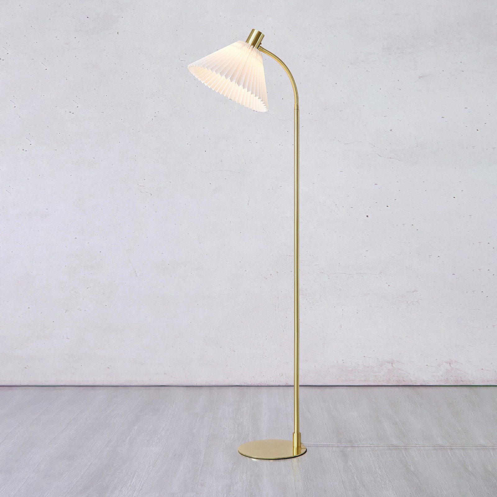 Mira textile floor lamp, brass