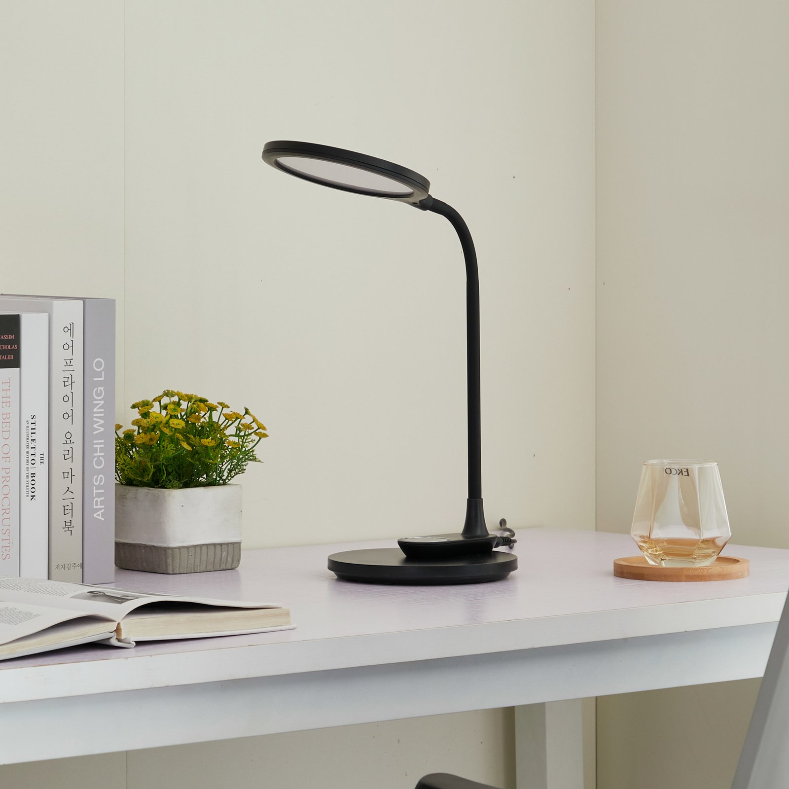 Valtaria LED Tischleuchte/Wandleuchte CCT Black - Lindby