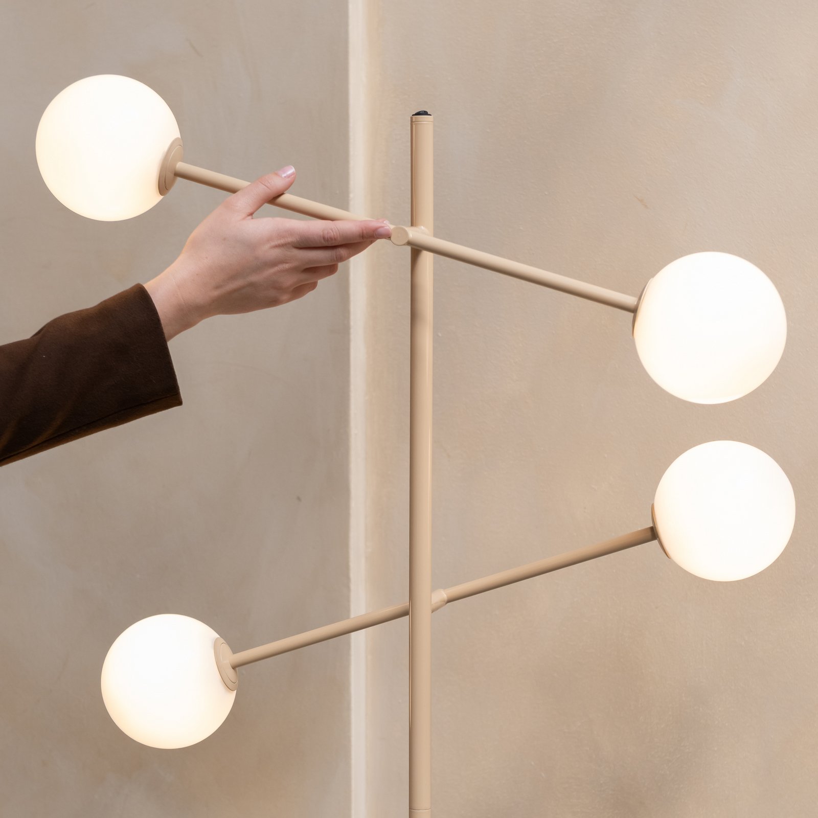 IT'S ABOUT ROMI Stehlampe Copenhagen, beige, Glas, drehbar