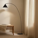 Lindby buelampe Triangolo, svart, høyde 195 cm, metall E27
