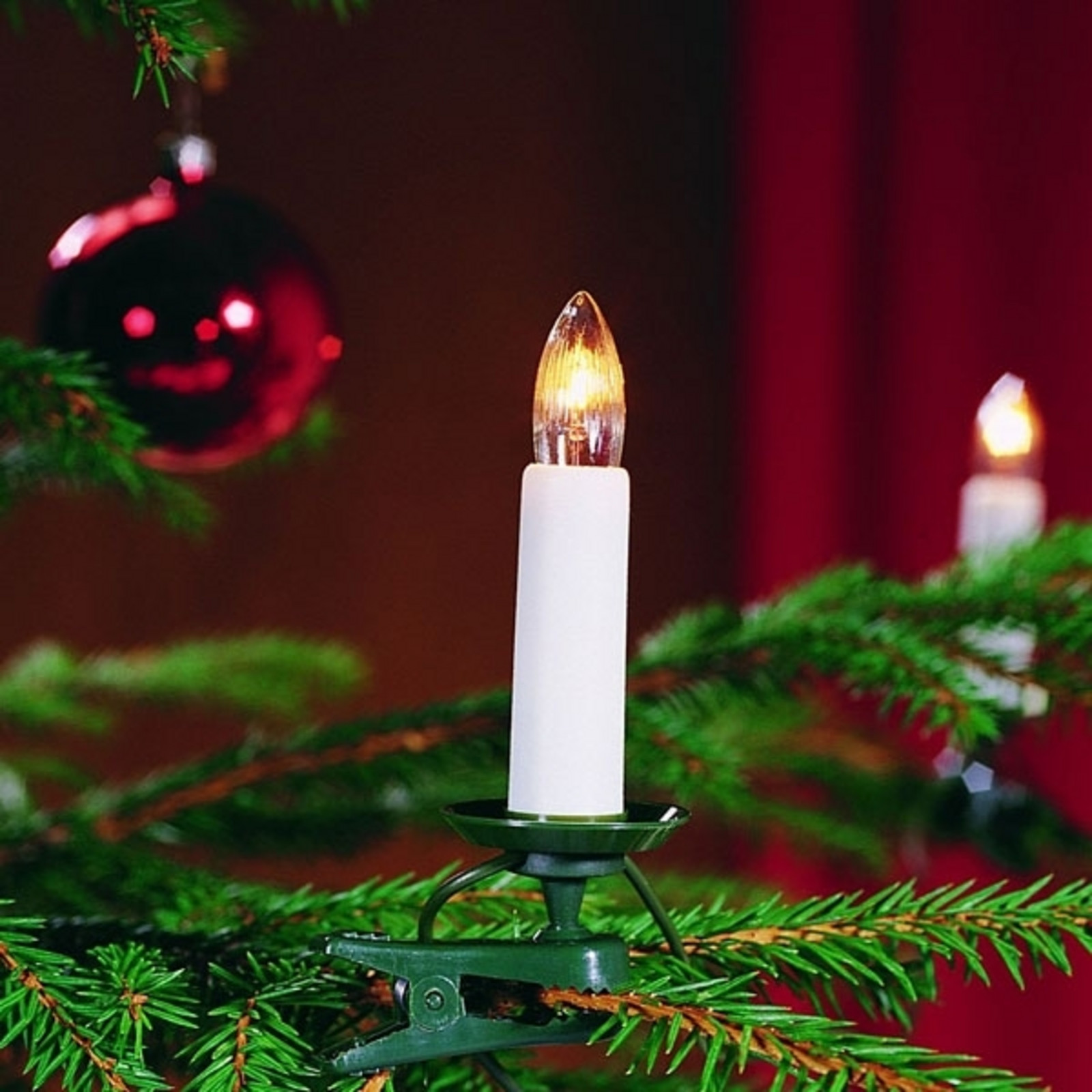 Konstsmide Christmas Lanac za drvce sa 16 žarulja 9,1 m djeljivi konektor - zeleno bijela - Plastika