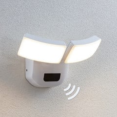 Aplique LED para exterior Lindby Nikias, 30 cm, sensor, 2 luces, blanco