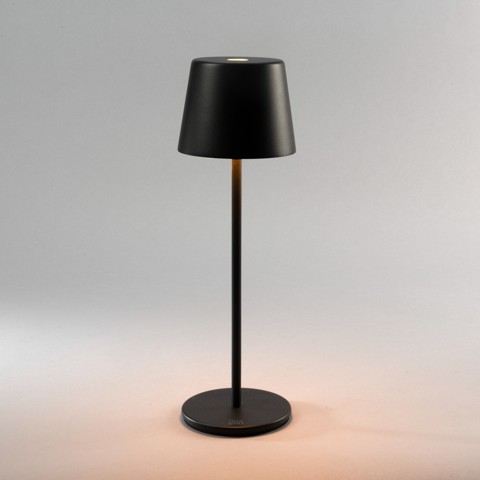 LED tafellamp Vence, hoogte 32 cm, zwart, IP54, USB LED tafellamp Vence, hoogte 32 cm, zwart, IP54, USB