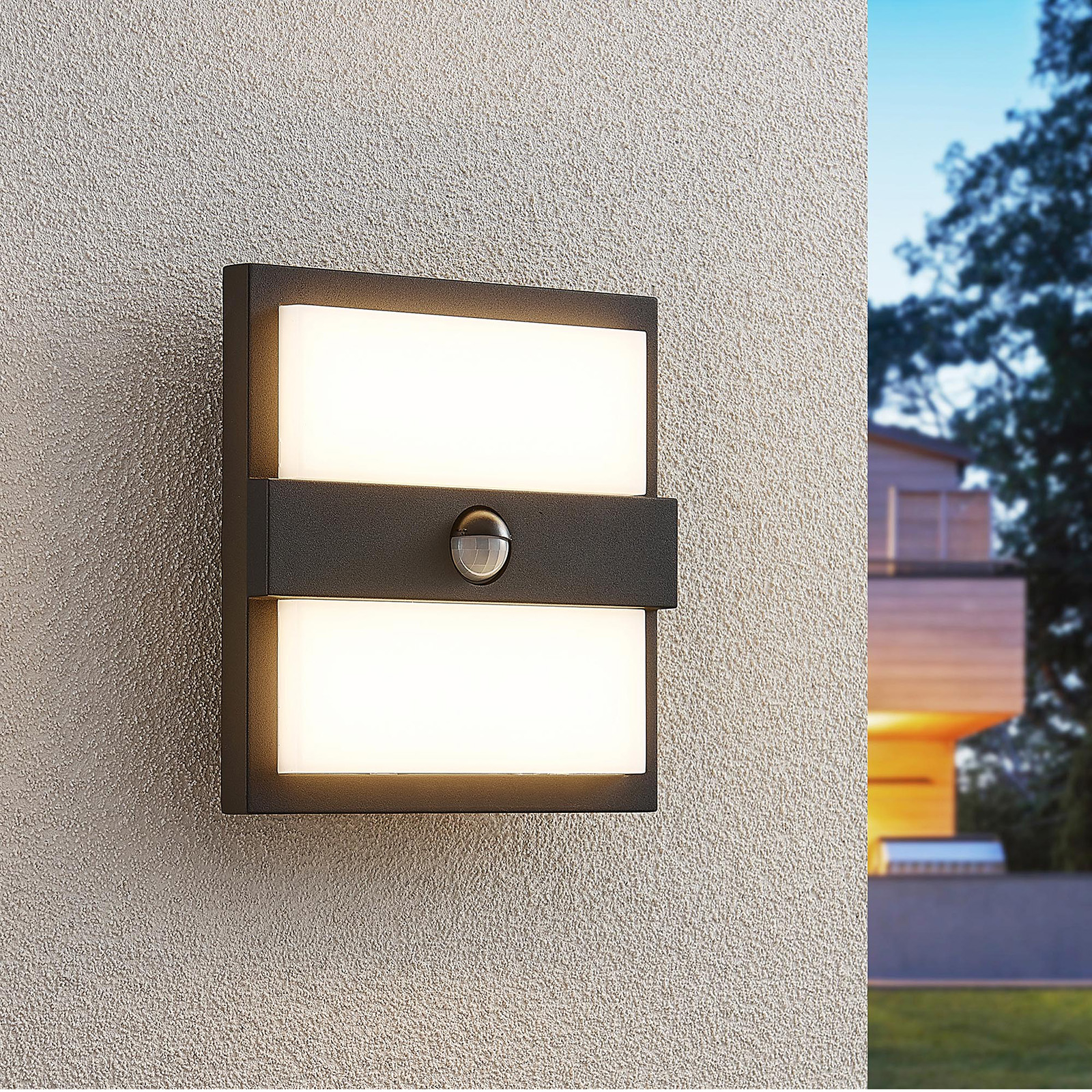 Gylfi Outdoor Wall Lamp w/Sensor Graphite/White - Lucande
