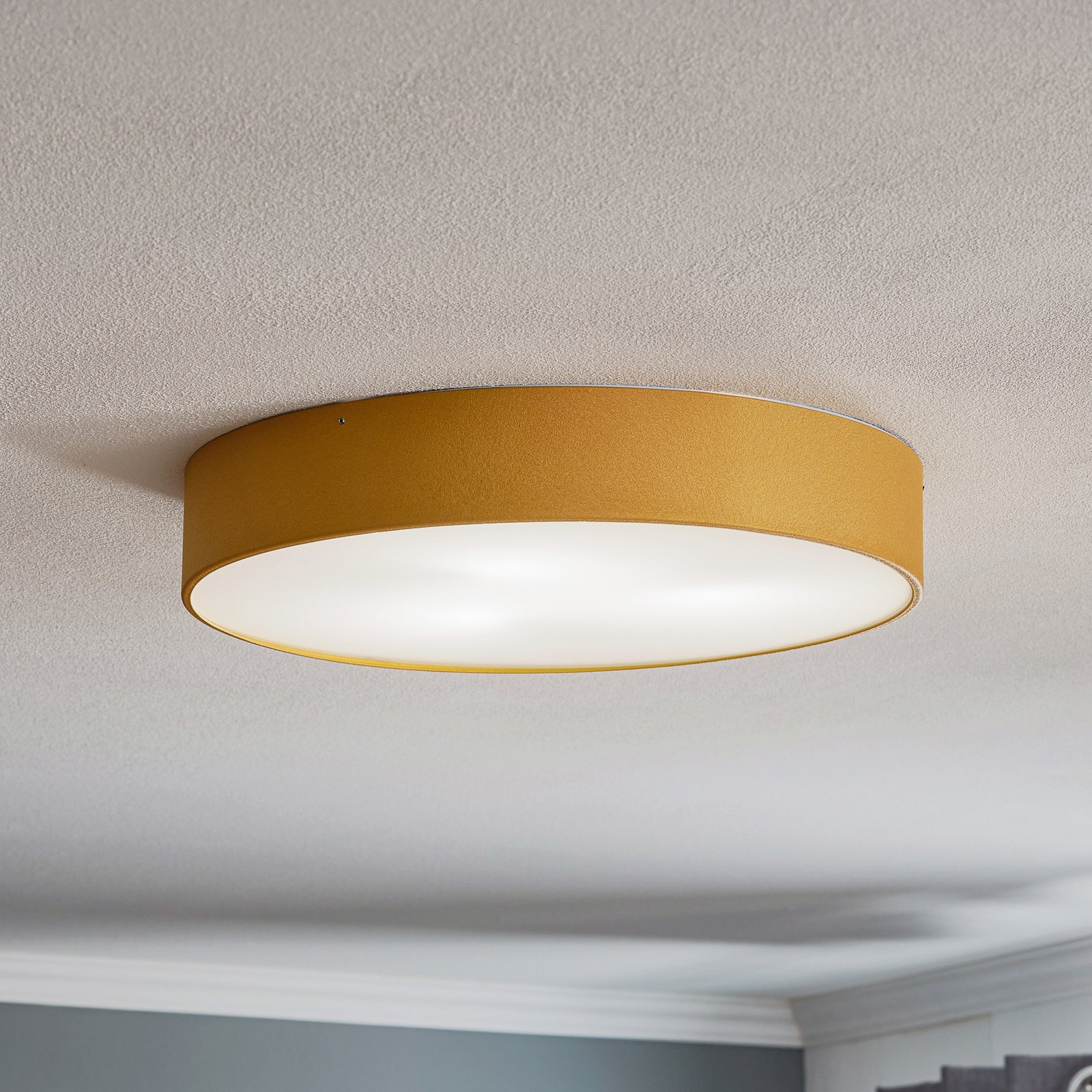 Dayton ceiling light, in gold