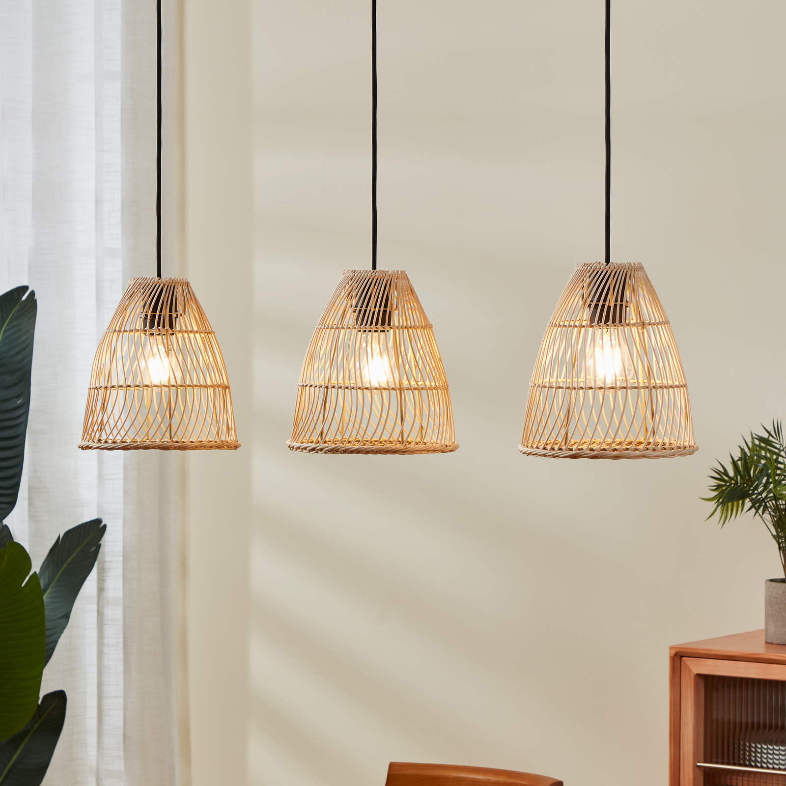 Ayesgarth lampă suspendată cu 3 abajururi ratan