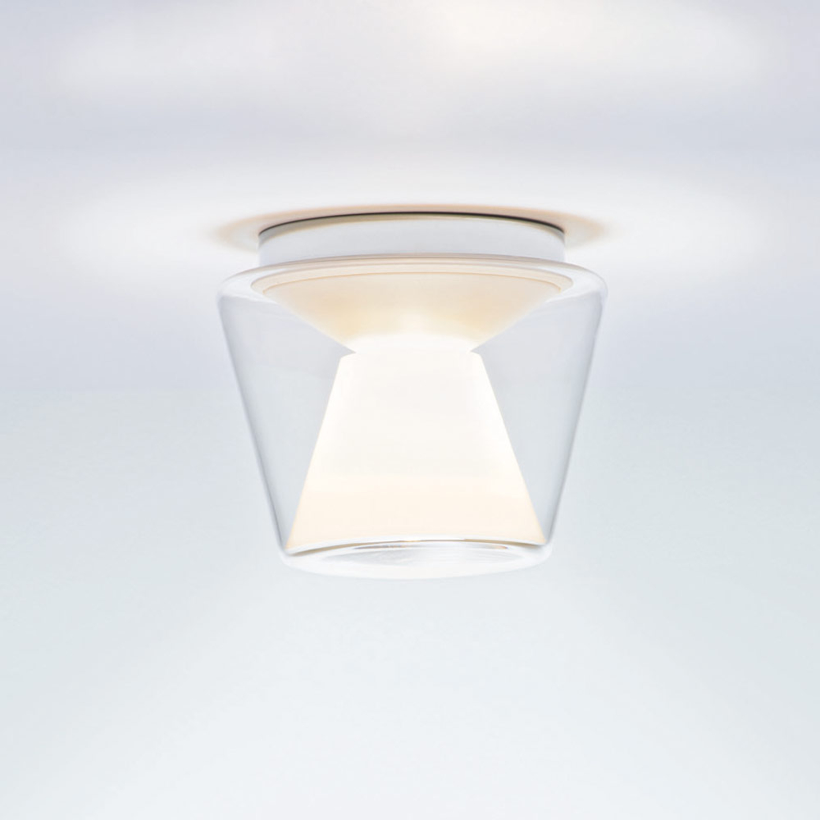 serien.lighting Annex M – LED-taklampe, opal