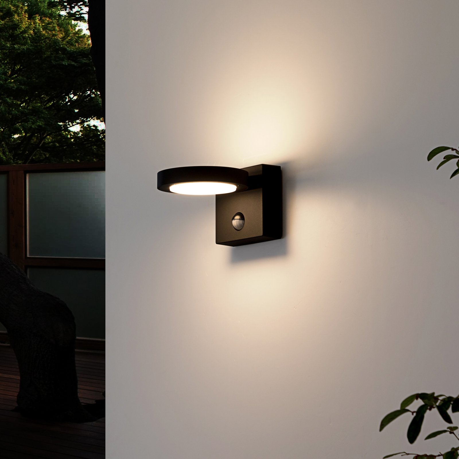 Belna LED OutdoorWall Lamp w/Sensor Graphite - Lucande