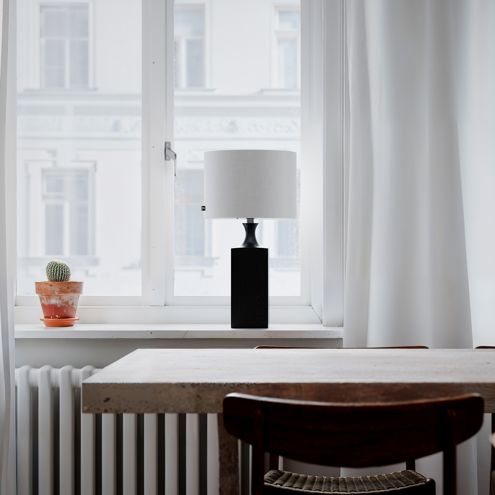 Woody table lamp, height 56 cm, black and white, wood, linen, E27 - By Rydéns Woody table lamp, height 56 cm, black and white, wood, linen, E27 - By Rydéns