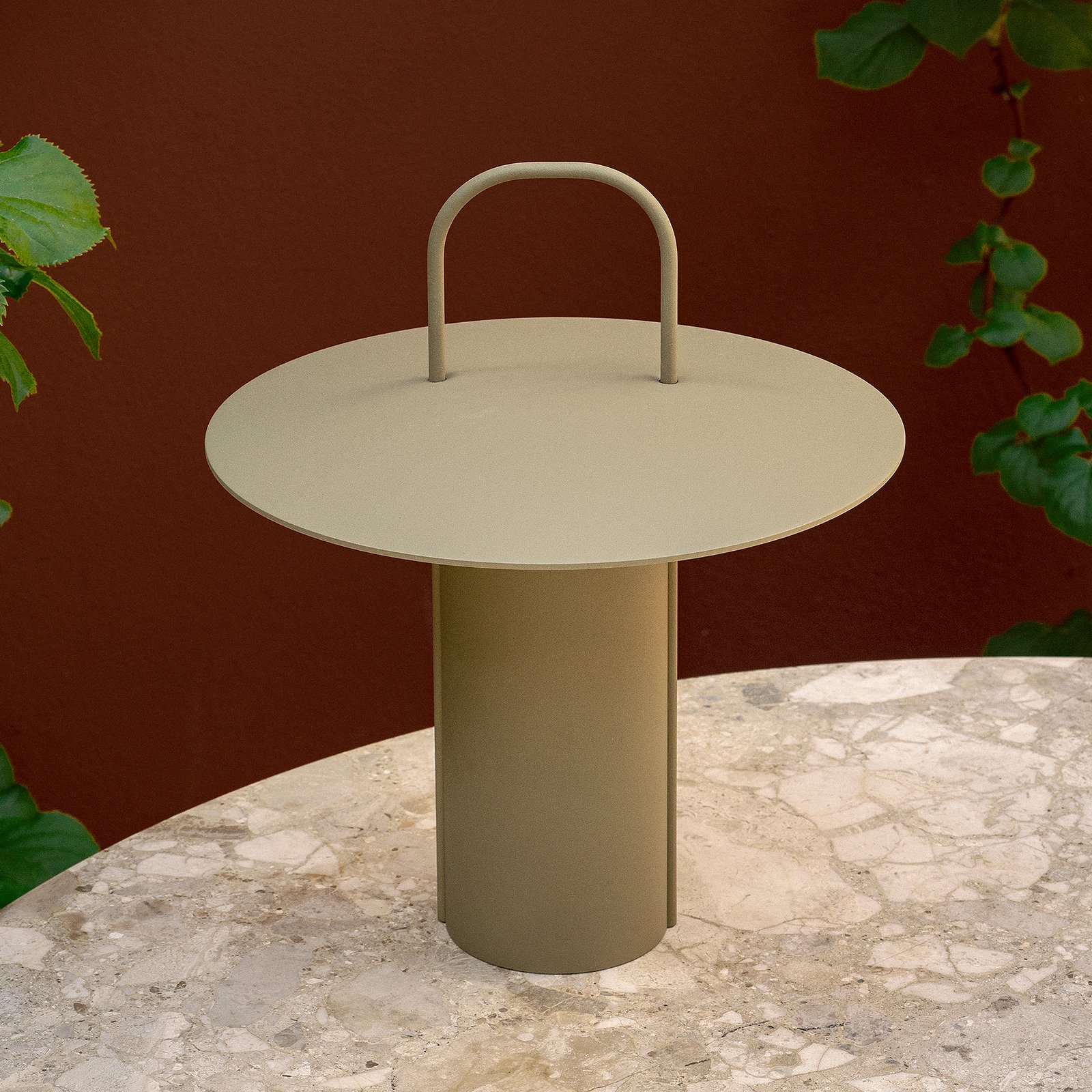 Audo Ray LED table lamp, portable, powder green