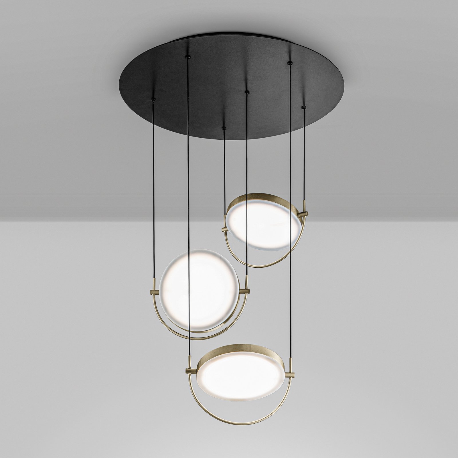 Giotto LED pendant light, 3-bulb, gold