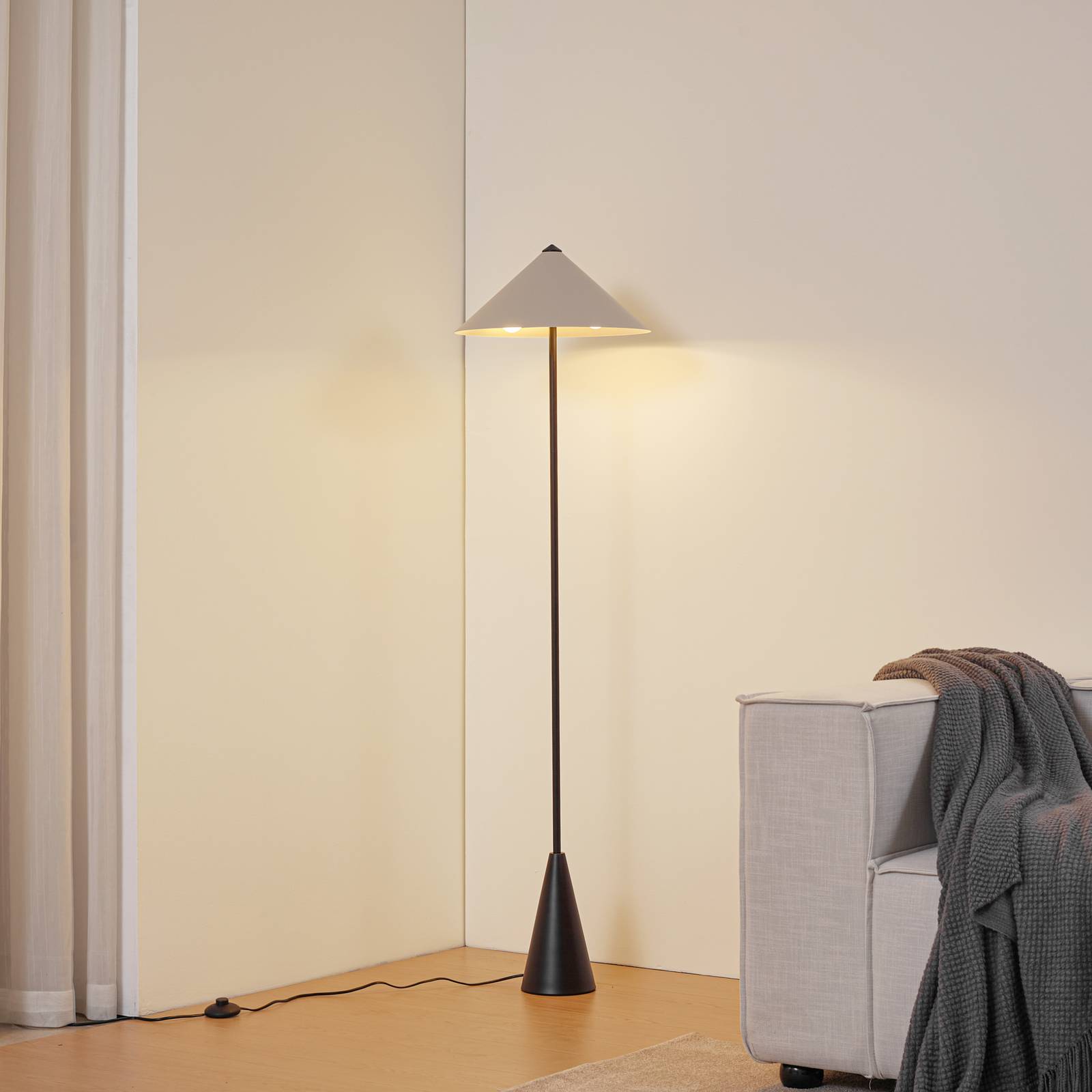 Lindby Lampa stojąca Norvik, wysokość 150 cm, czarno-szara, metal