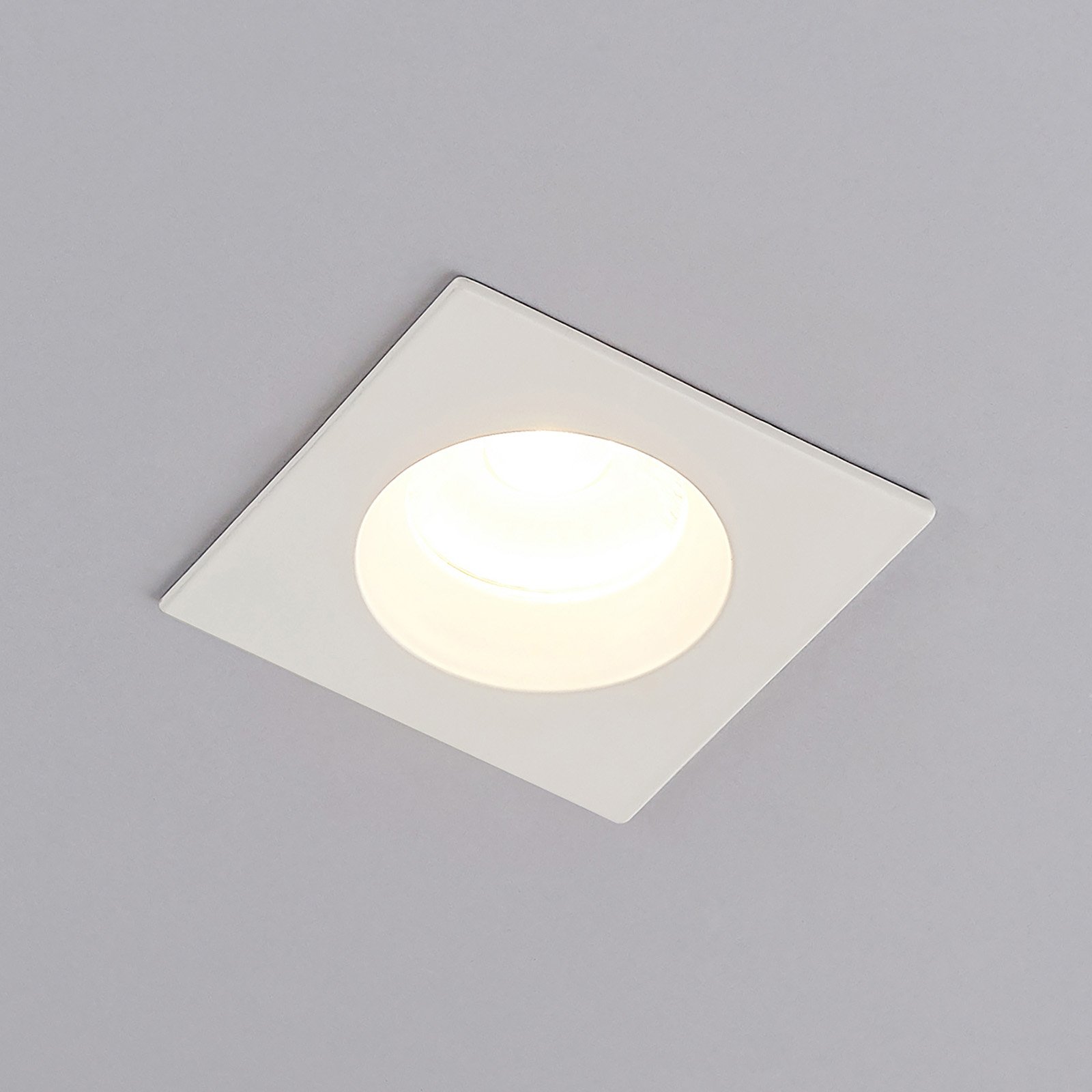 Arcchio Urdin LED-downlight kantet, IP65, 4W