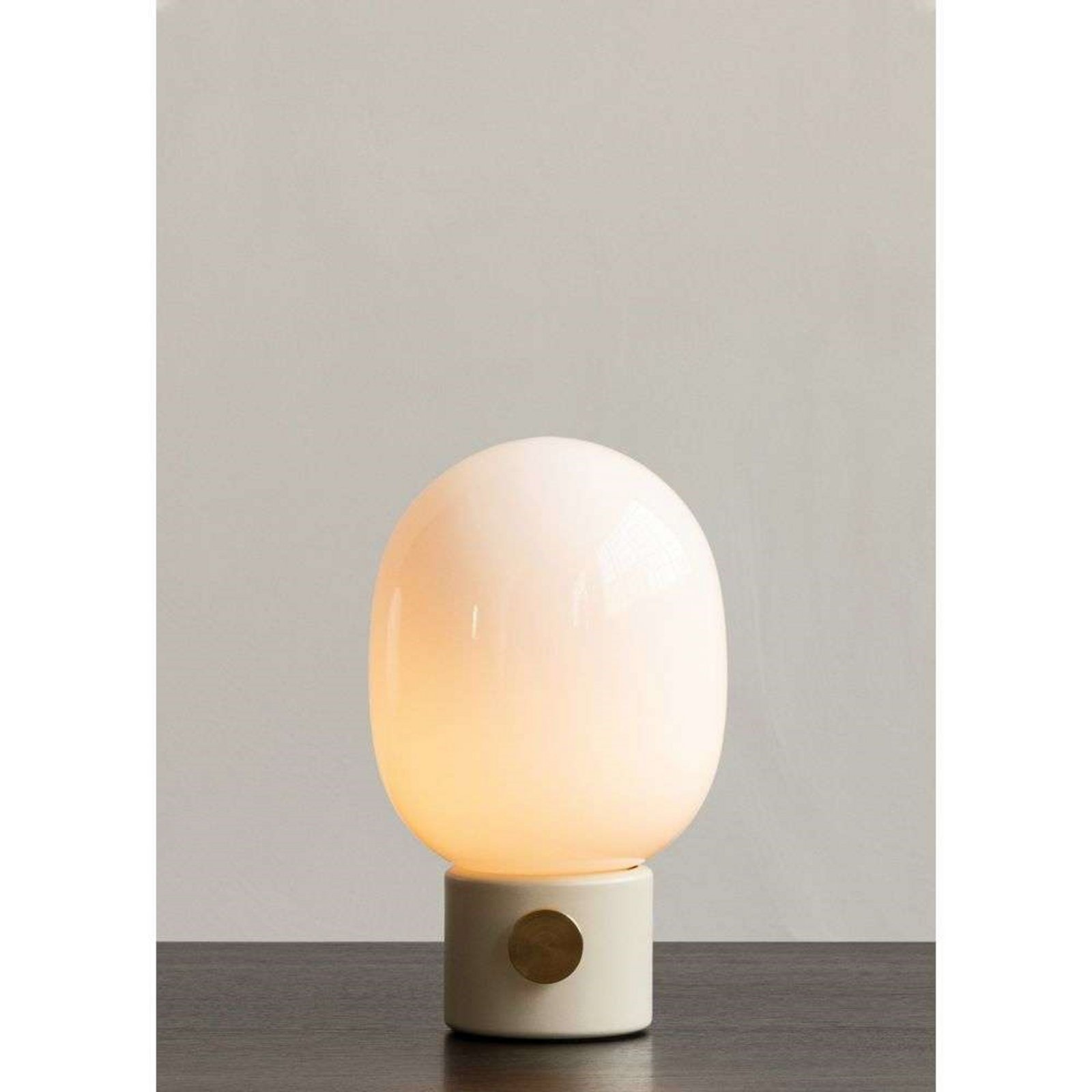 JWDA Lampă de Masă S Alabaster White/Brass - Audo Copenhagen